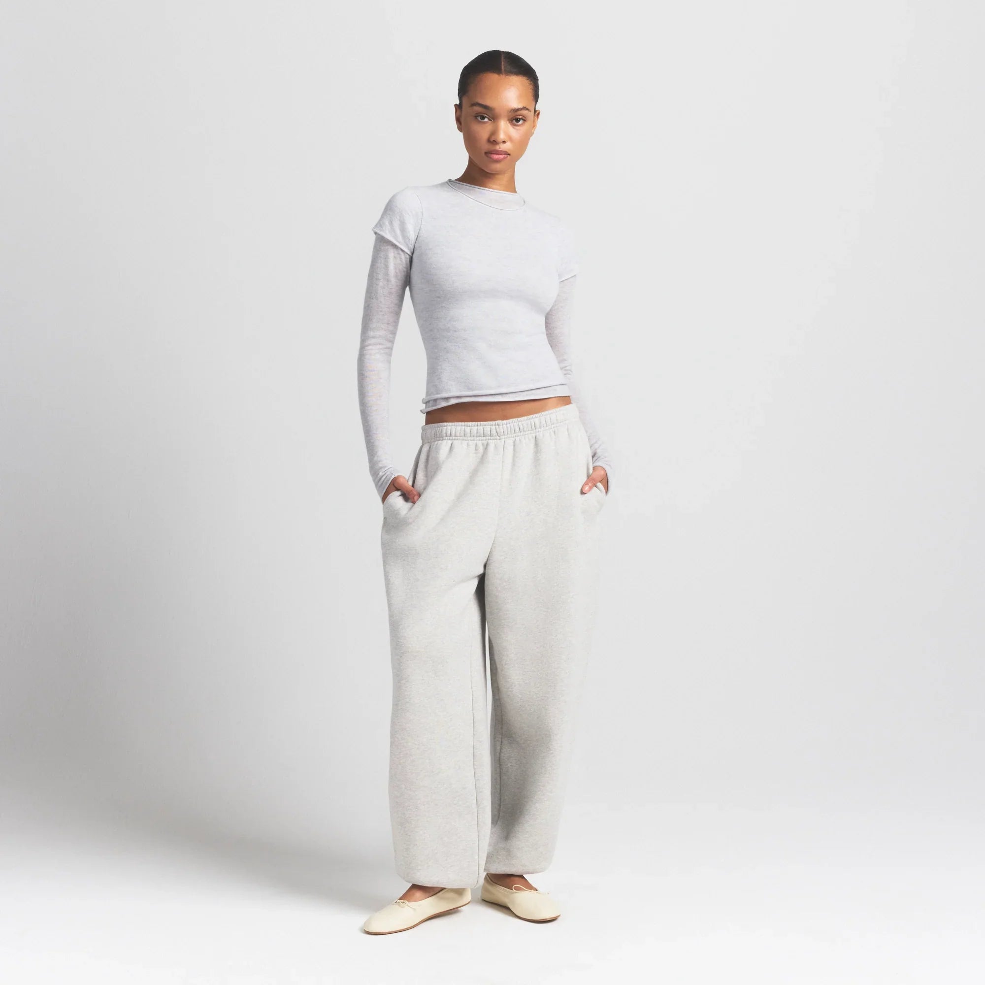 SKIMS FEATHERWEIGHT CASHMERE LONG SLEEVE TOP | LIGHT HEATHER GREY - Mind Türkiye