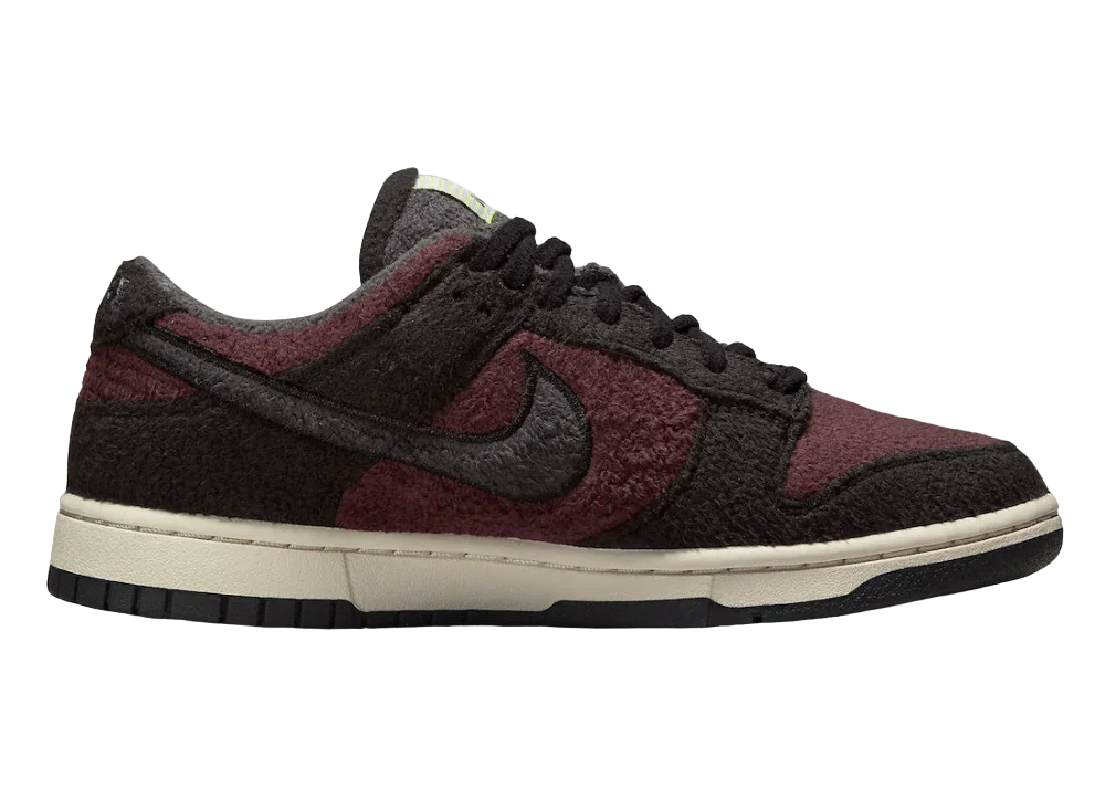 Nike Dunk Low SE Fleece Pack Burgundy Crush (W)