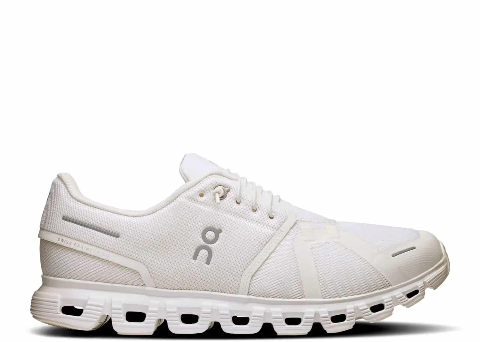 On Running Cloud 6 All White