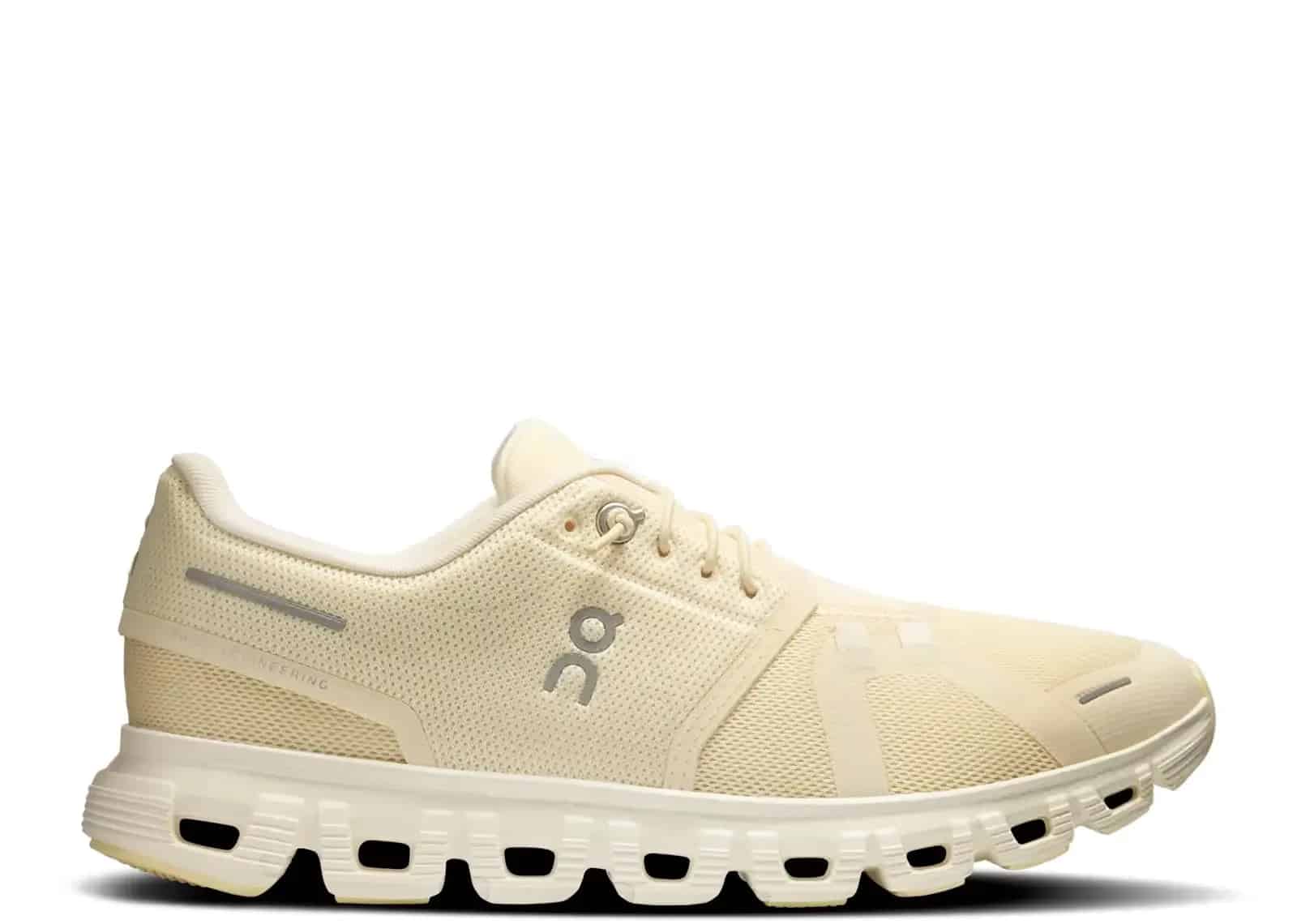 On Running Cloud 6 Castor Ivory (W)