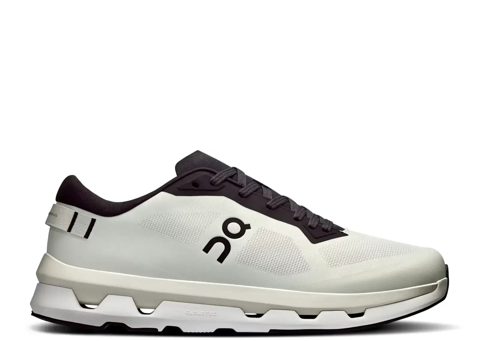 On Running Cloudzone Ice Black