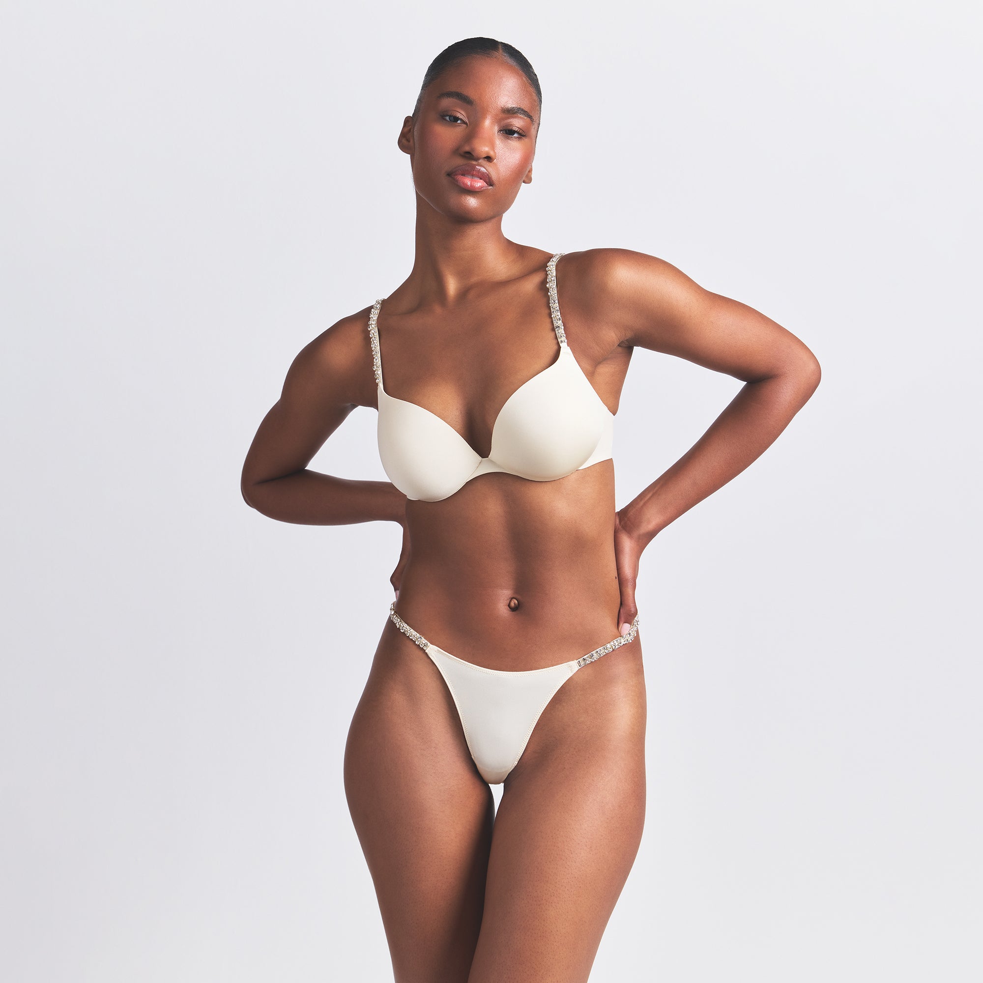 SKIMS ULTIMATE RHINESTONE TEARDROP PUSH-UP BRA | ECRU - Mind Türkiye