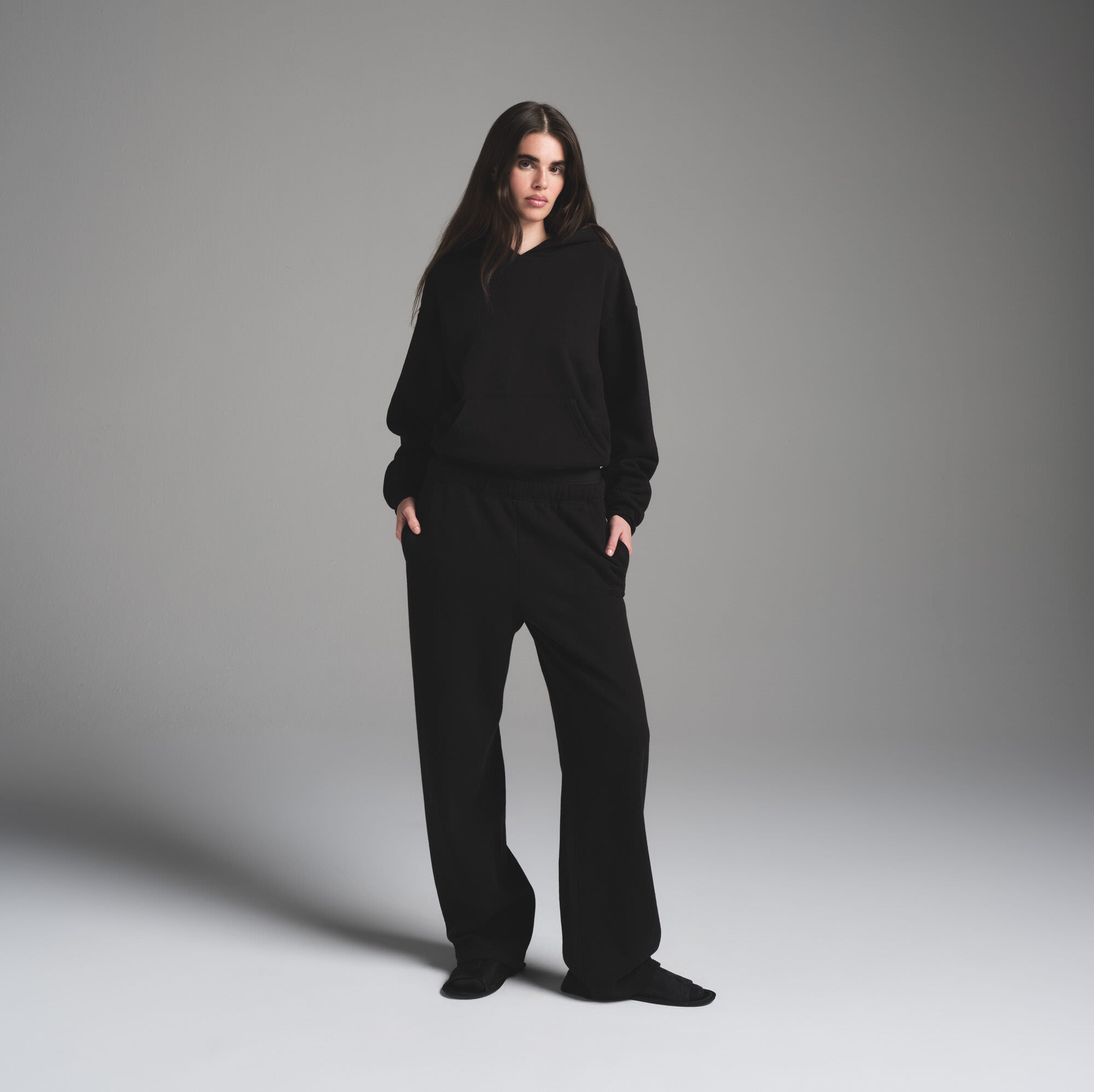 SKIMS COTTON FLEECE CLASSIC HOODIE | ONYX - Mind Türkiye