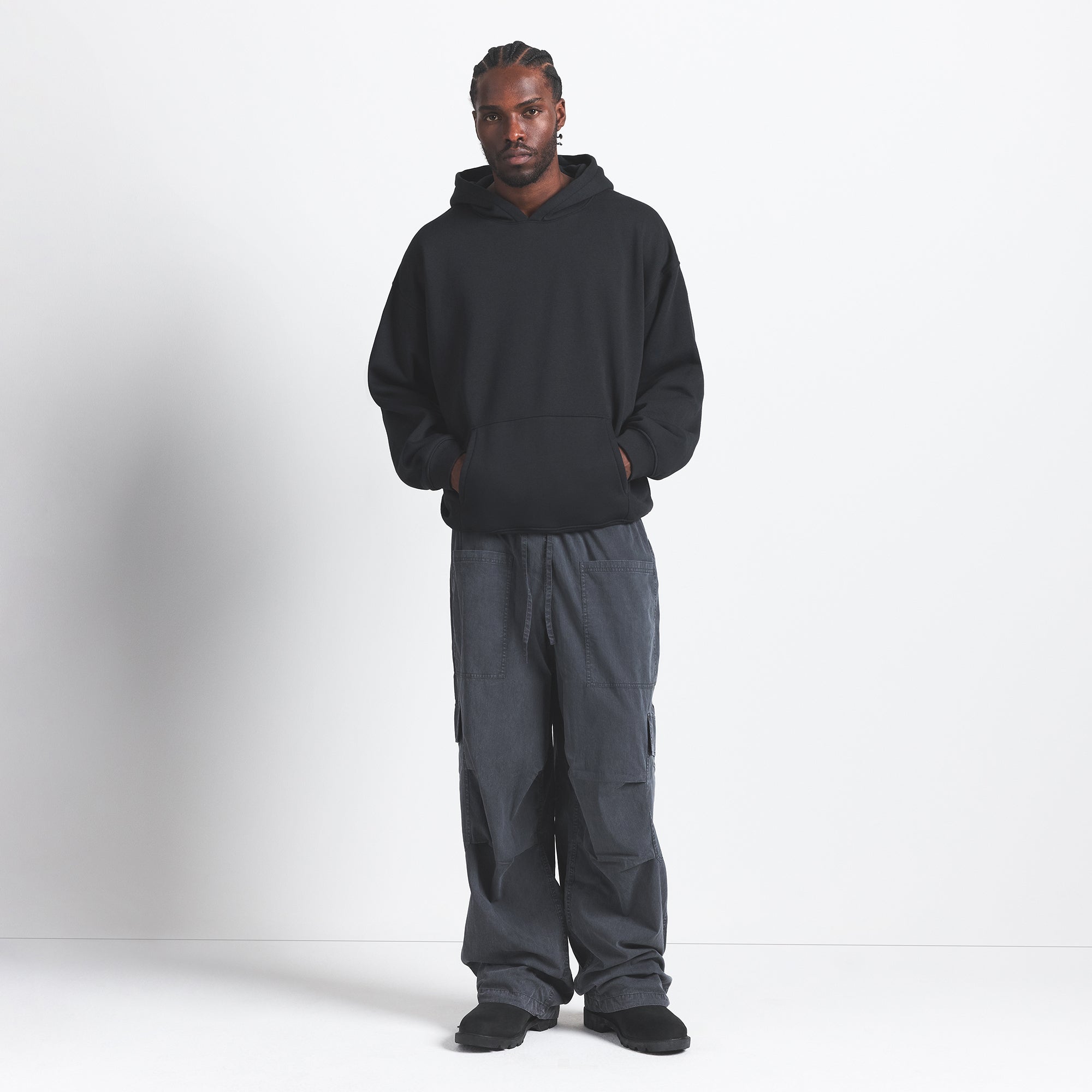 SKIMS FLEECE LOUNGE MENS RELAXED HOODIE | WASHED ONYX - Mind Türkiye