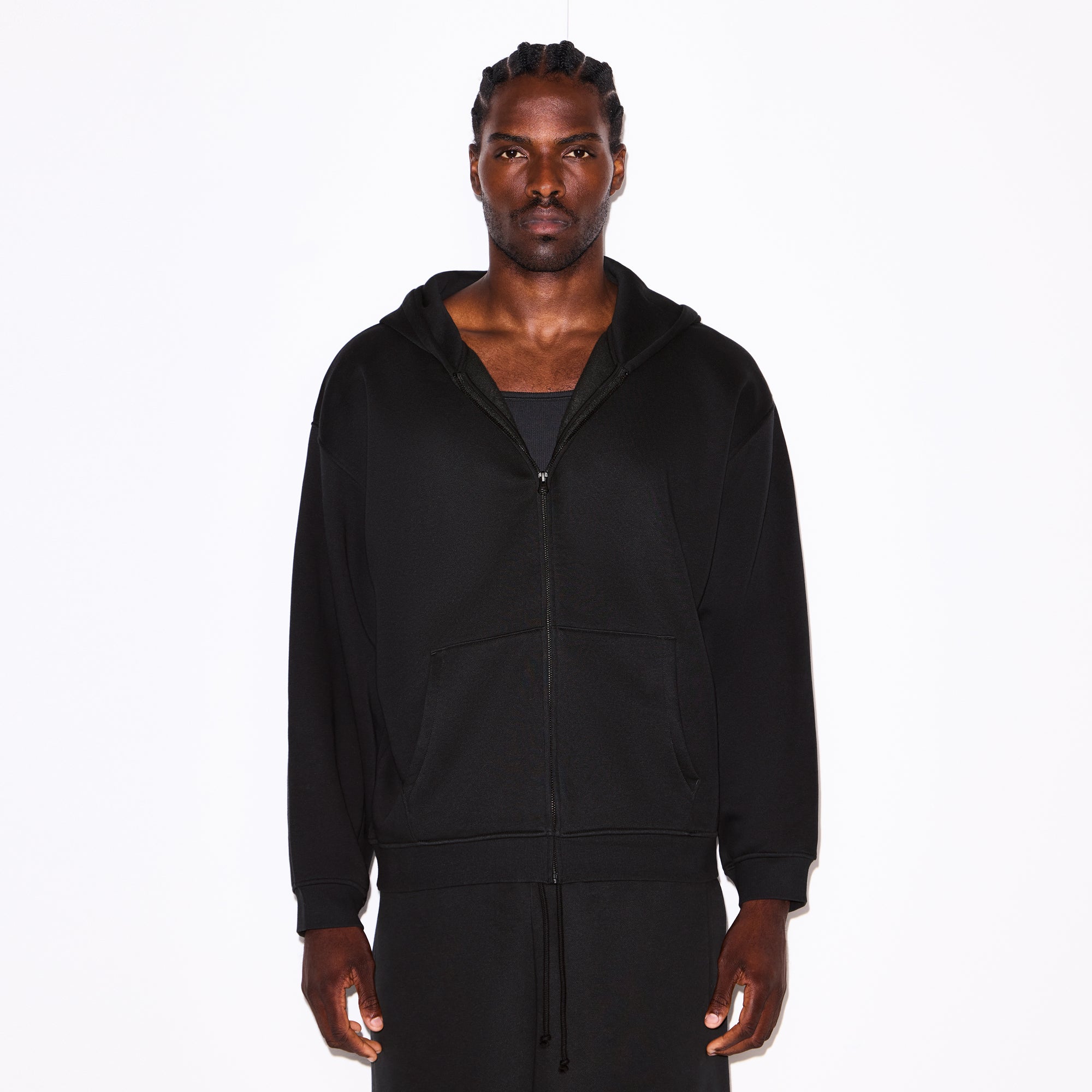 SKIMS FLEECE LOUNGE MENS RELAXED ZIP UP HOODIE | WASHED ONYX - Mind Türkiye