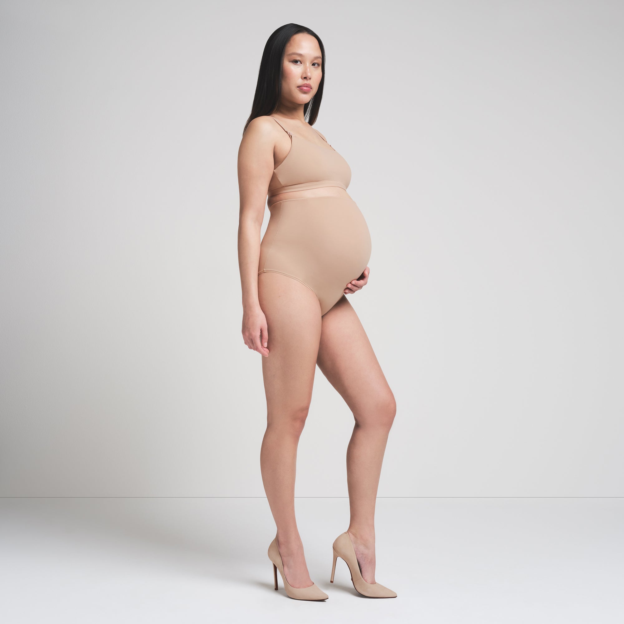 SKIMS FITS EVERYBODY MATERNITY HIGH-WAISTED BRIEF | CLAY - Mind Türkiye