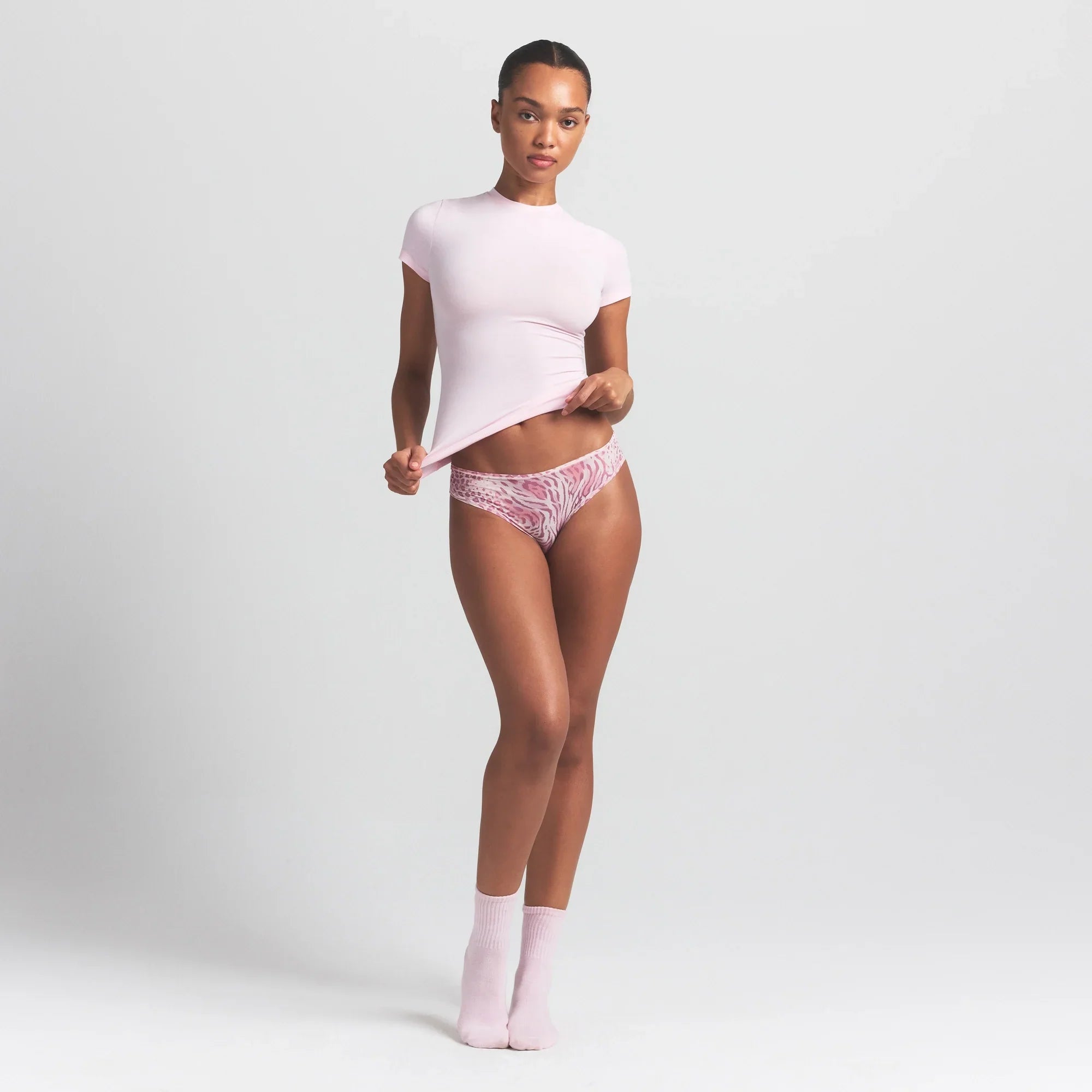 SKIMS FITS EVERYBODY THONG 5-PACK | SAND BLOOM ANIMAL MULTI - Mind Türkiye