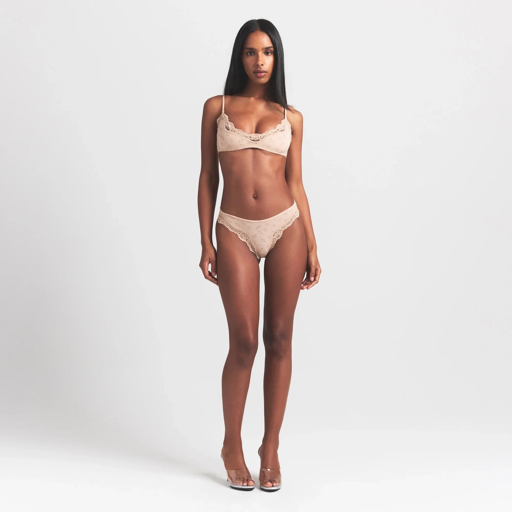 SKIMS FITS EVERYBODY LACE TANGA | MICA SKETCHED HEARTS - Mind Türkiye