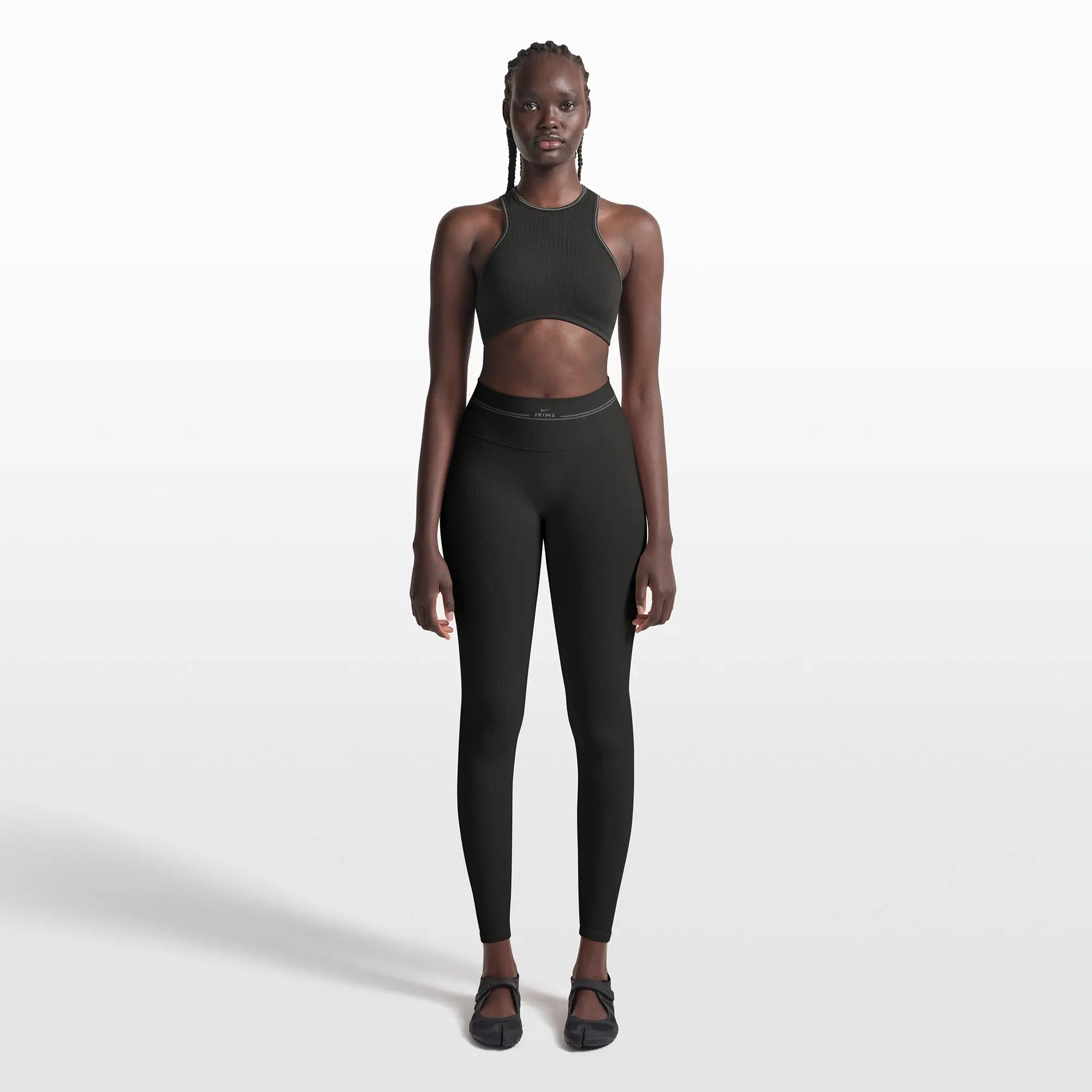 NikeSKIMS RIBBED SEAMLESS 26″ LEGGING | OBSIDIAN - Mind Türkiye