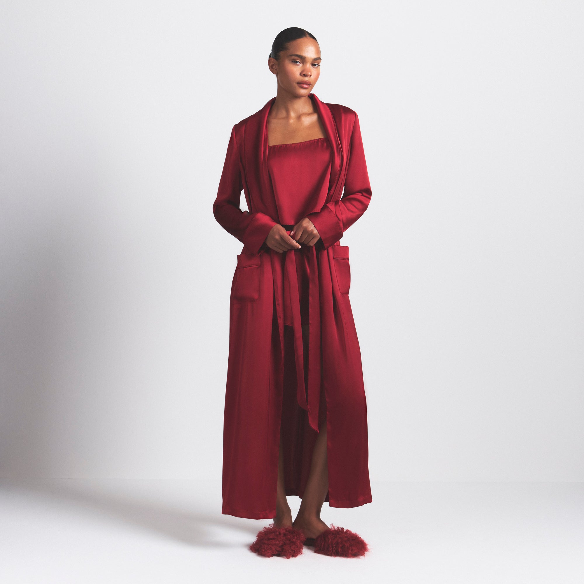 SKIMS WOVEN SHINE LONG ROBE | BRICK - Mind Türkiye