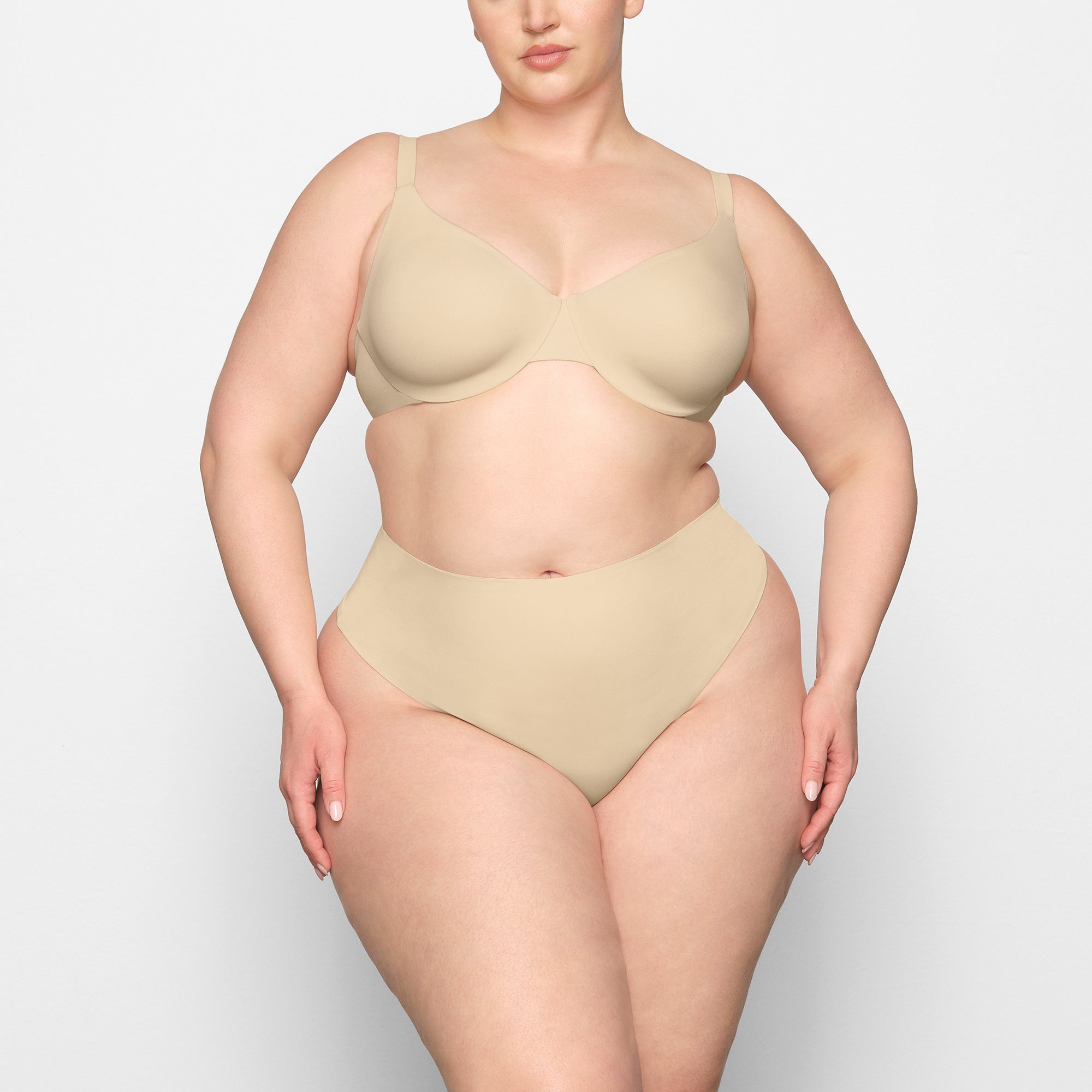 SKIMS SMOOTHING INTIMATES UNLINED FULL COVERAGE BRA | SAND - Mind Türkiye