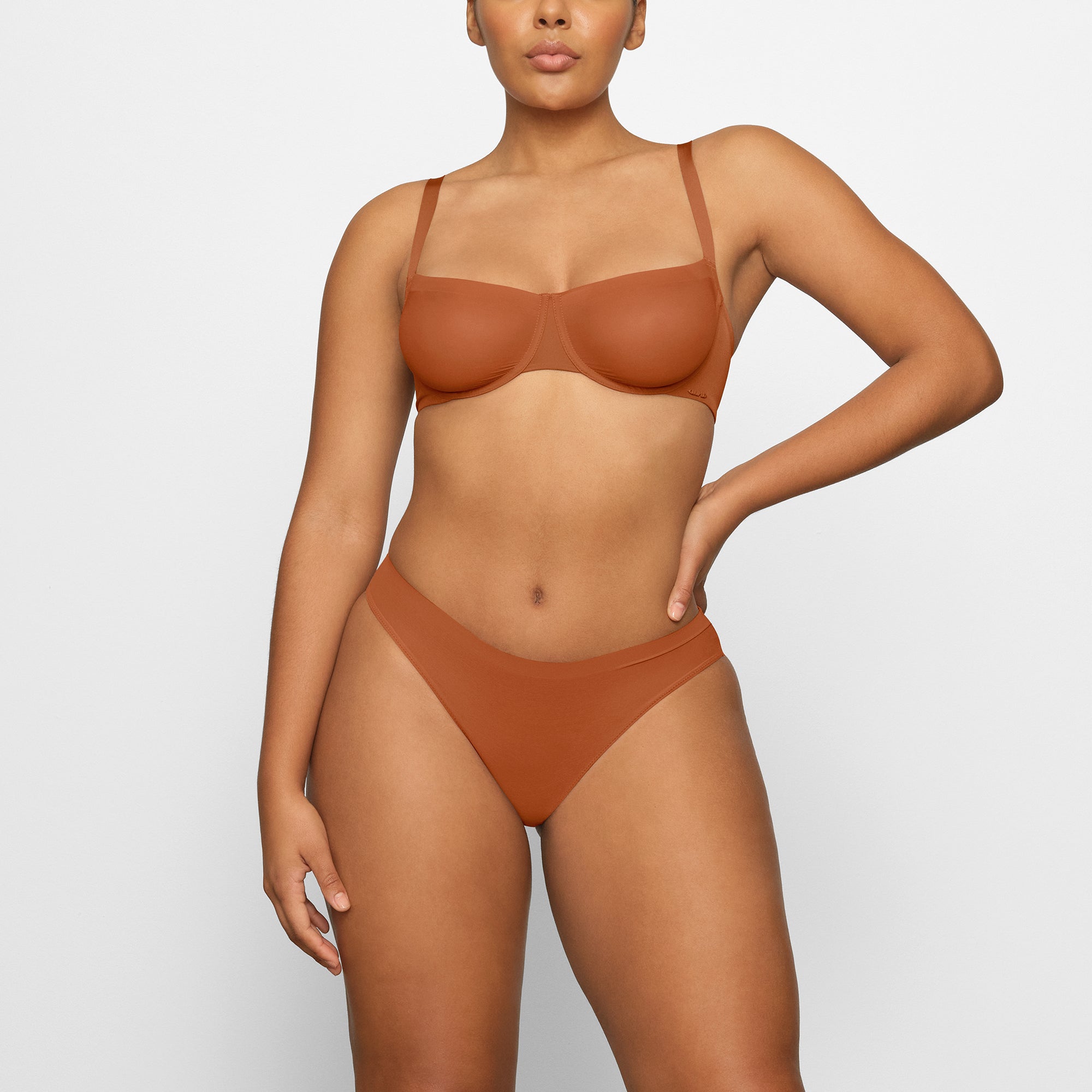 SKIMS NO SHOW UNLINED BALCONETTE BRA | BRONZE - Mind Türkiye