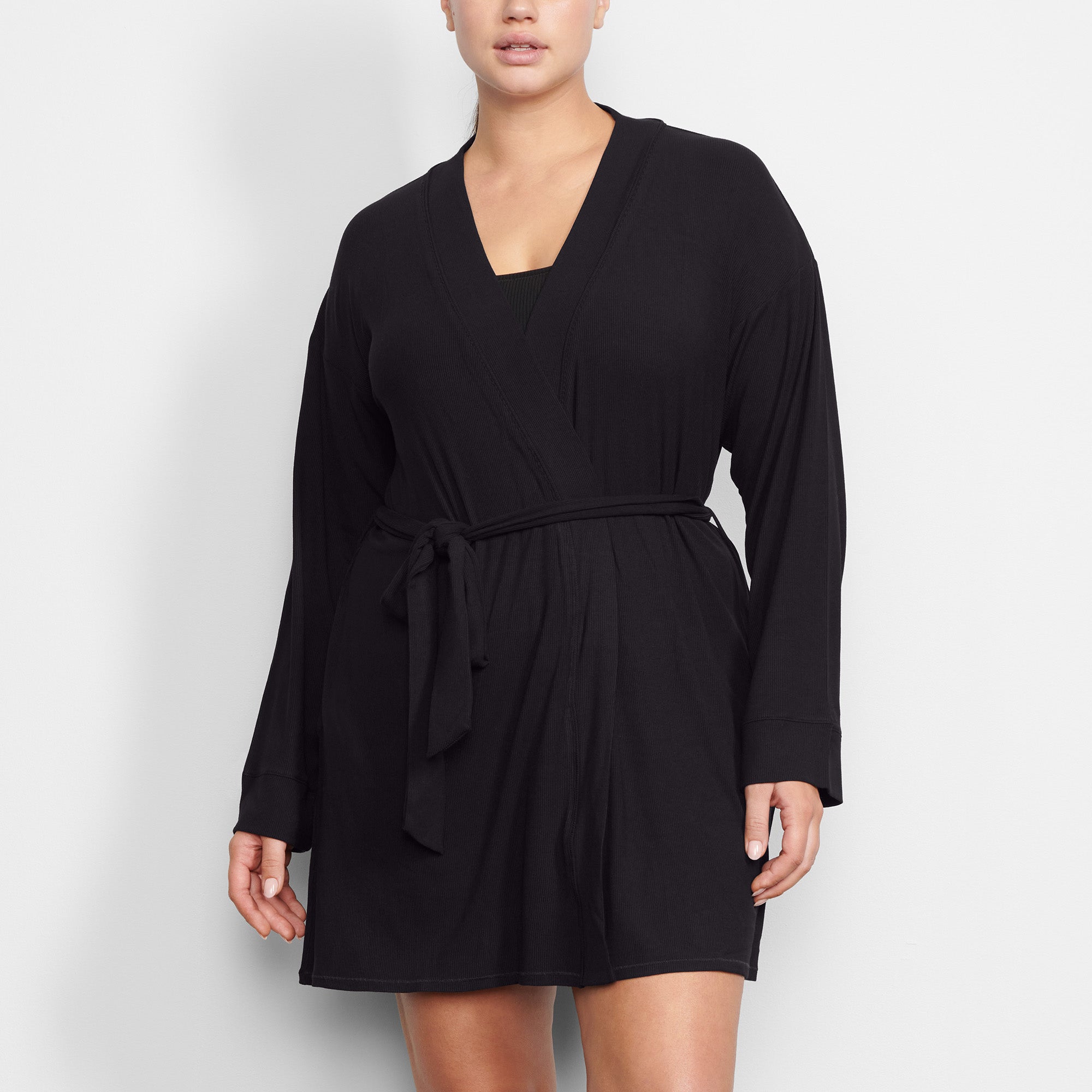 SKIMS SOFT LOUNGE ROBE | ONYX - Mind Türkiye