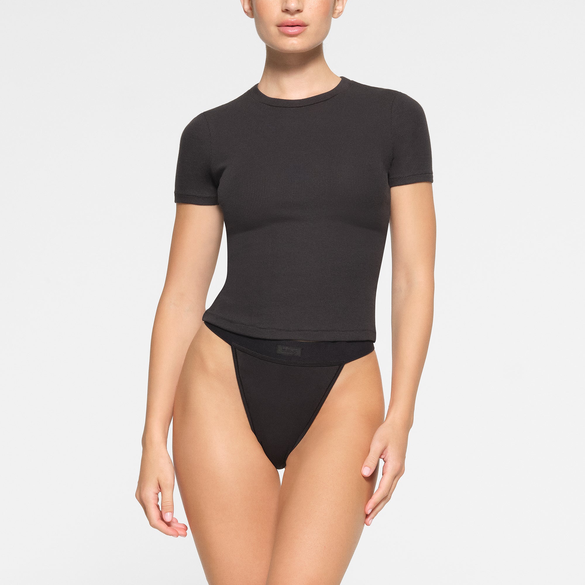 SKIMS COTTON RIB T-SHIRT | SOOT - Mind Türkiye