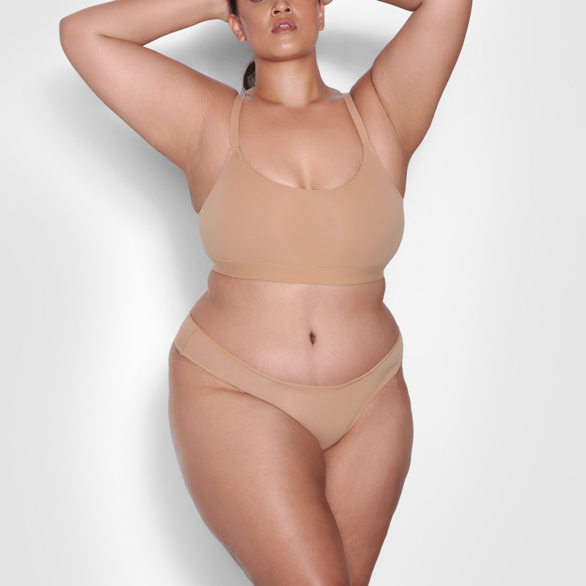 SKIMS FITS EVERYBODY THONG | OCHRE - Mind Türkiye