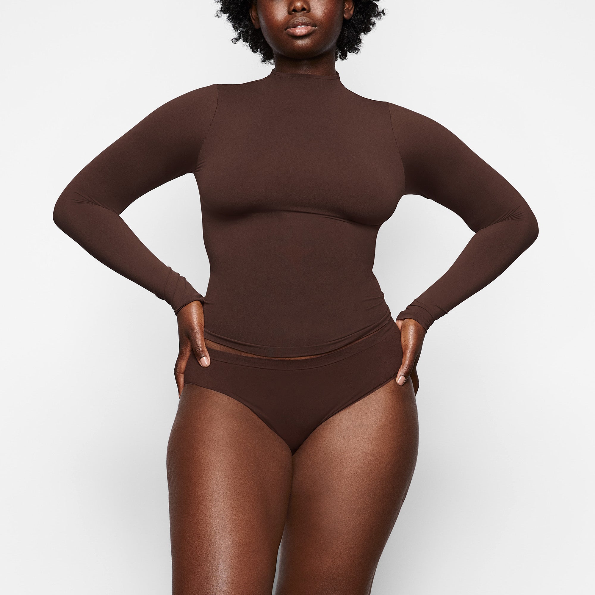 SKIMS SOFT SMOOTHING SEAMLESS BRIEF | COCOA - Mind Türkiye