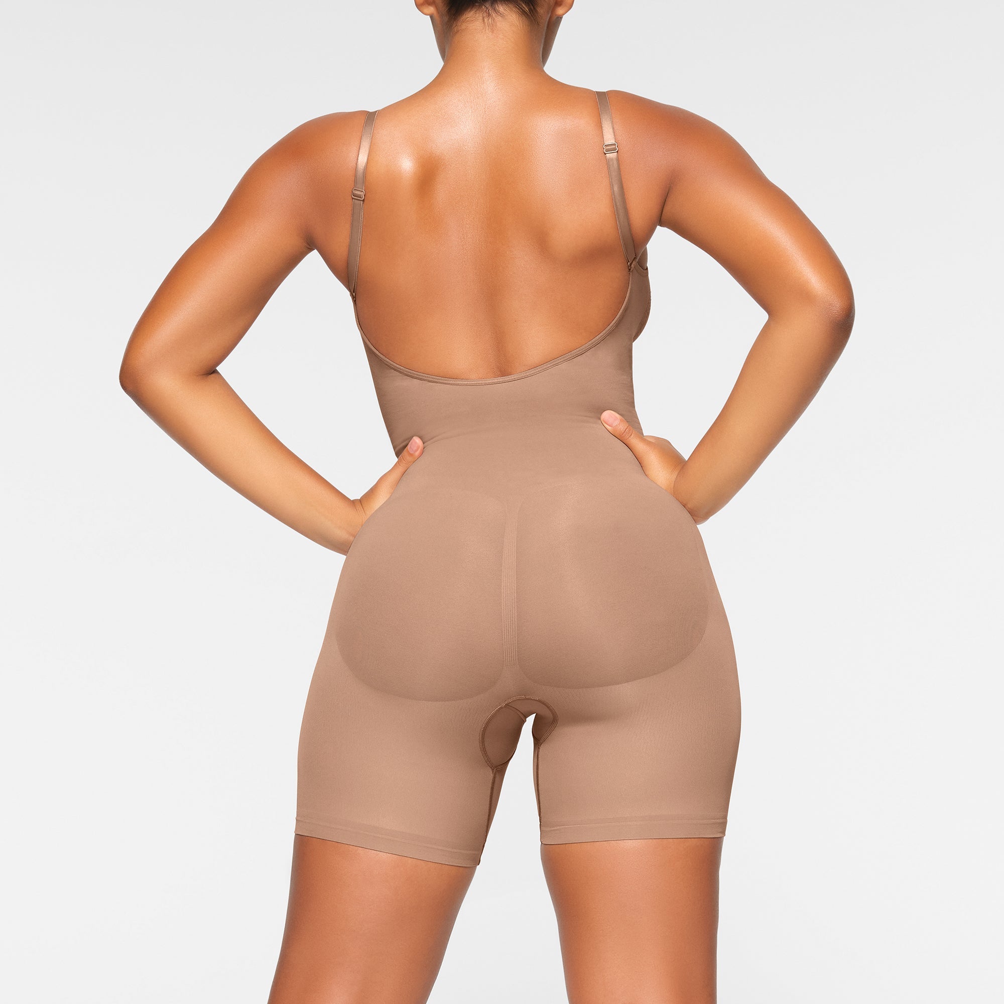 SKIMS SEAMLESS SCULPT LOW BACK MID THIGH BODYSUIT | SIENNA - Mind Türkiye