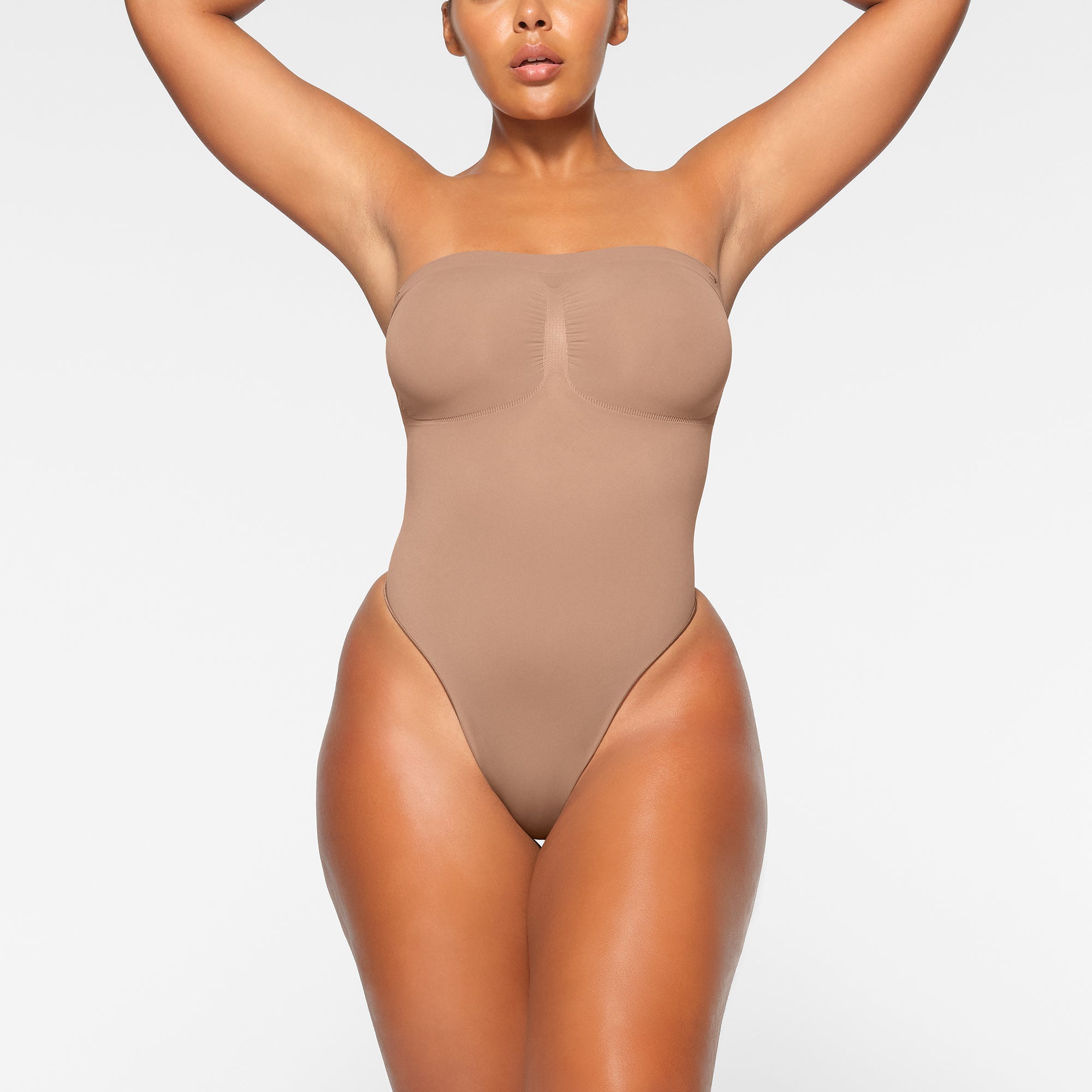 SKIMS SEAMLESS SCULPT STRAPLESS THONG BODYSUIT | SIENNA - Mind Türkiye