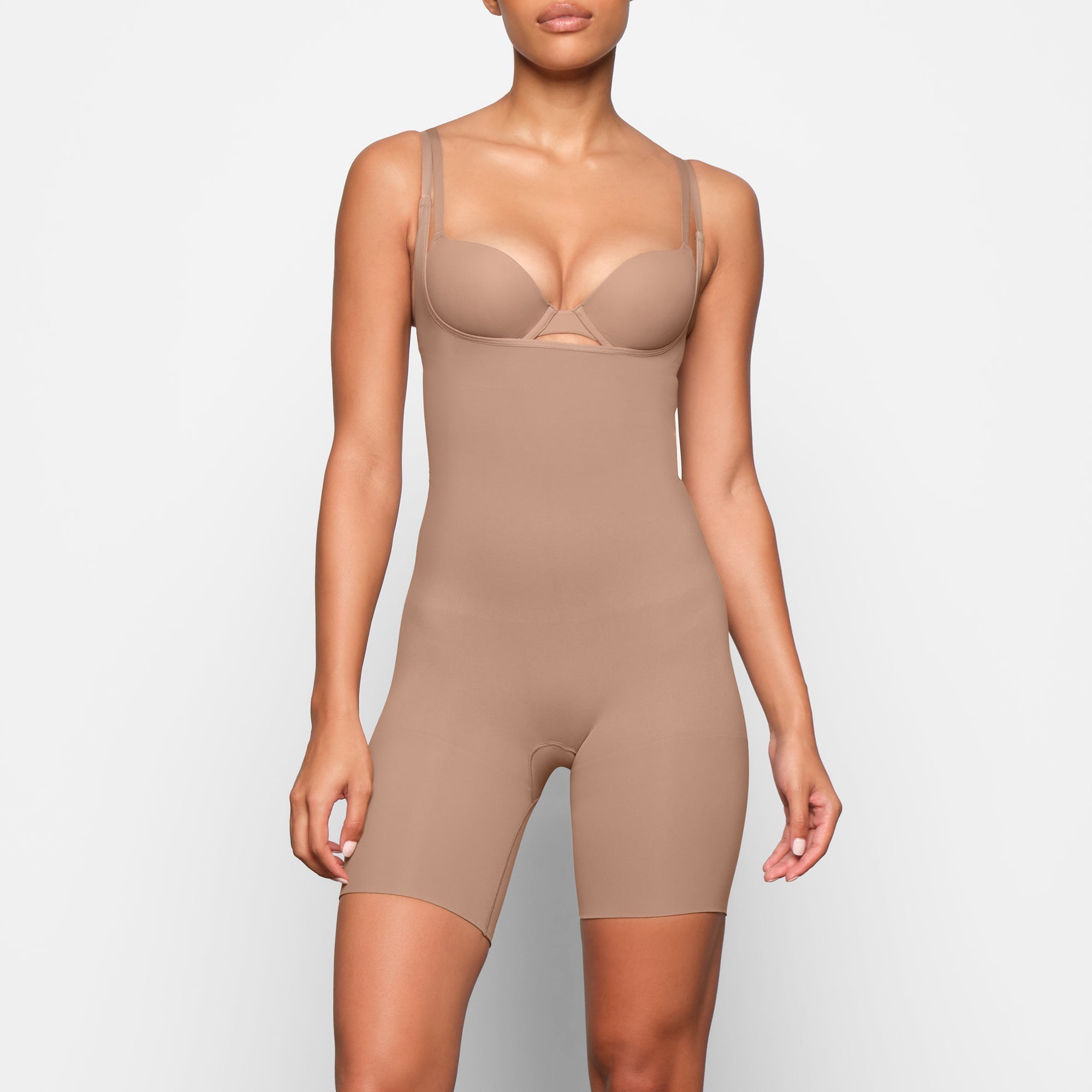 SKIMS SEAMLESS SCULPT BUTT LIFTING OPEN BUST BODYSUIT | SIENNA - Mind Türkiye
