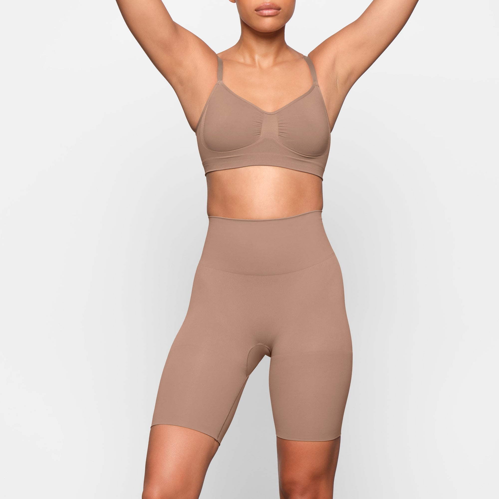 SKIMS SEAMLESS SCULPT BUTT LIFTING SHORT | SIENNA - Mind Türkiye