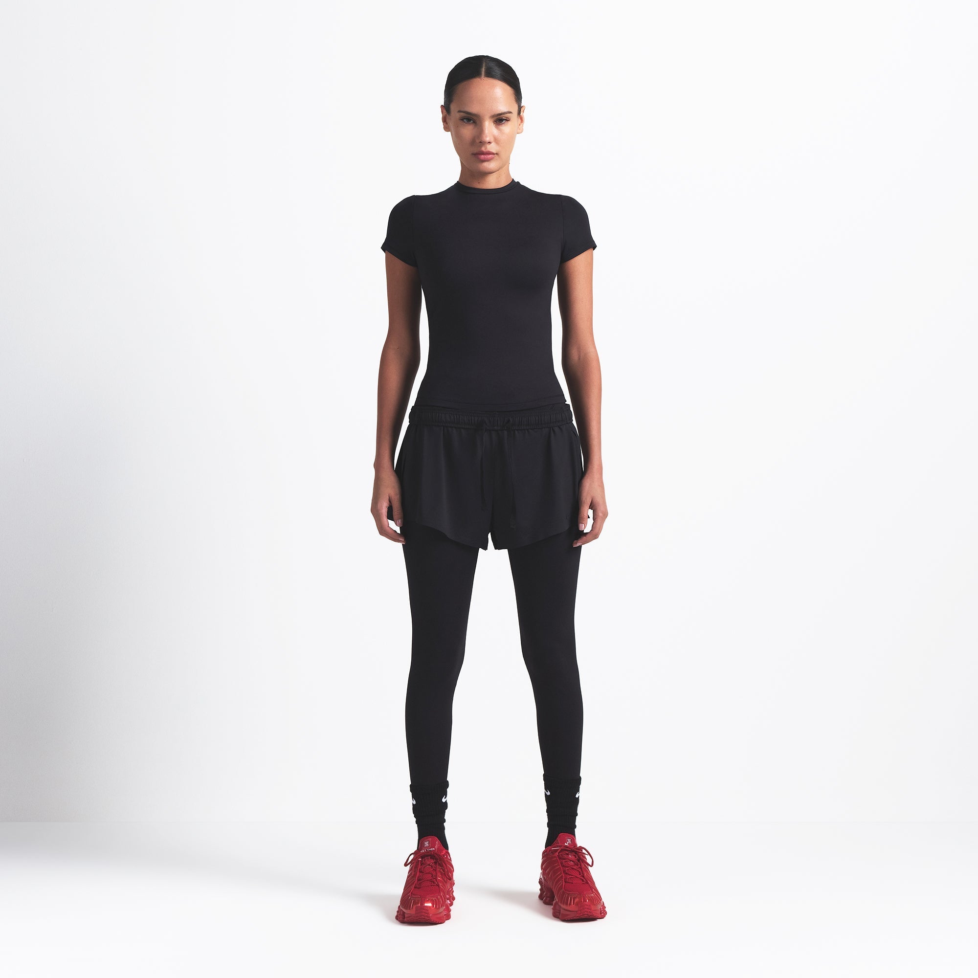 NikeSKIMS MATTE PADDED BABY TEE | OBSIDIAN - Mind Türkiye