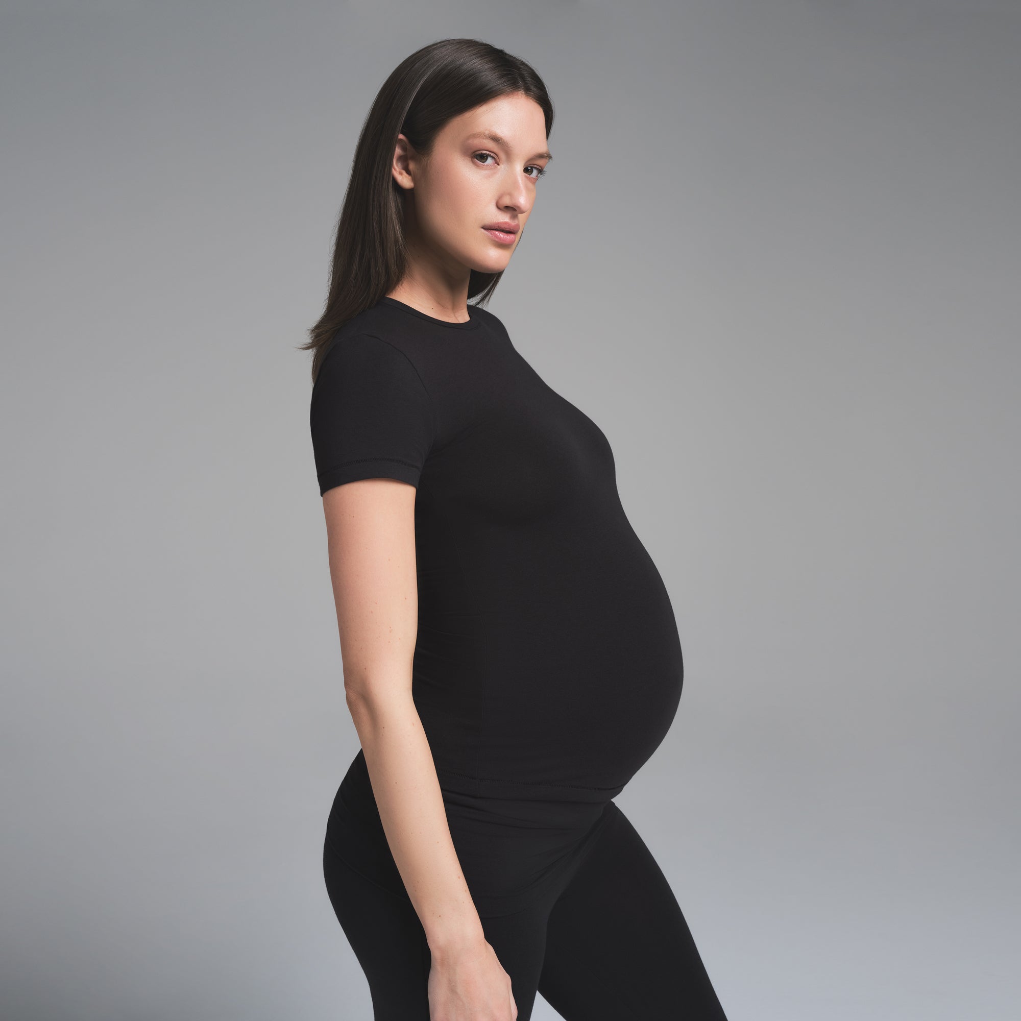 SKIMS COTTON JERSEY MATERNITY T-SHIRT | SOOT - Mind Türkiye