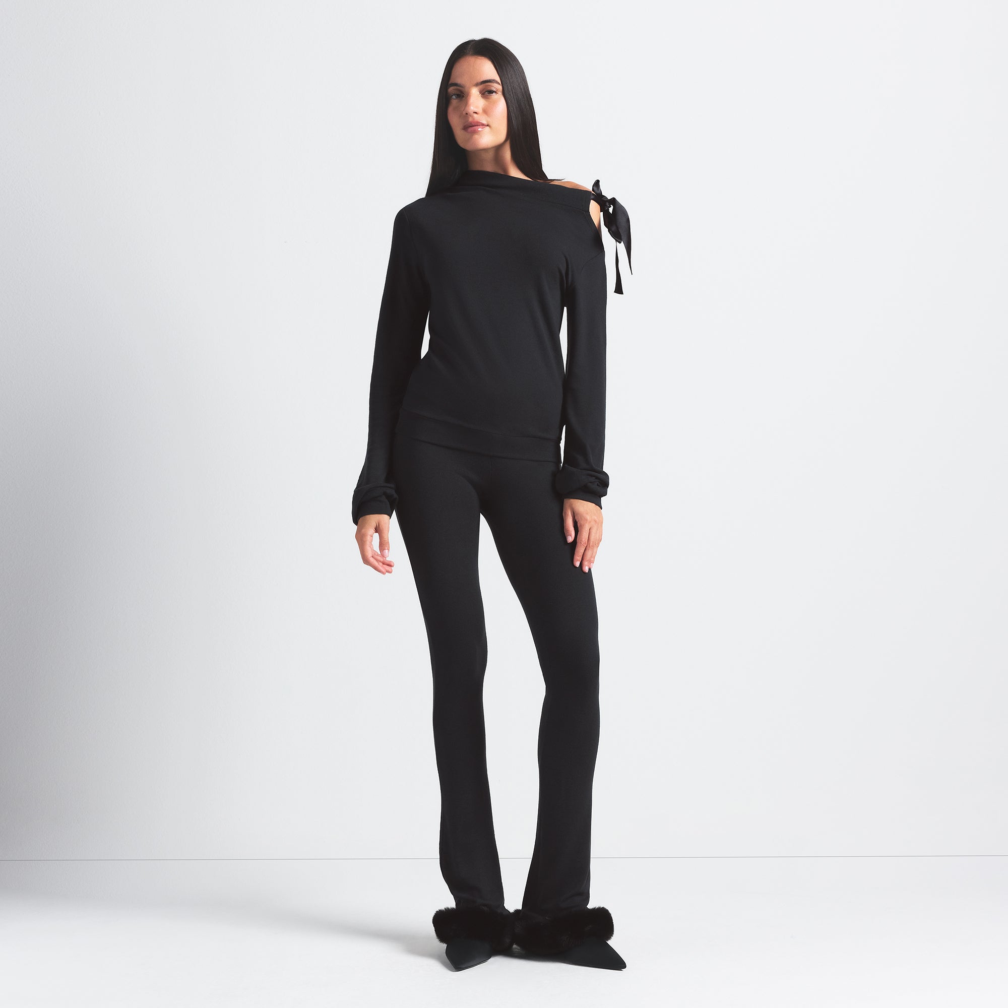 SKIMS CLOUD OFF THE SHOULDER TOP | ONYX - Mind Türkiye