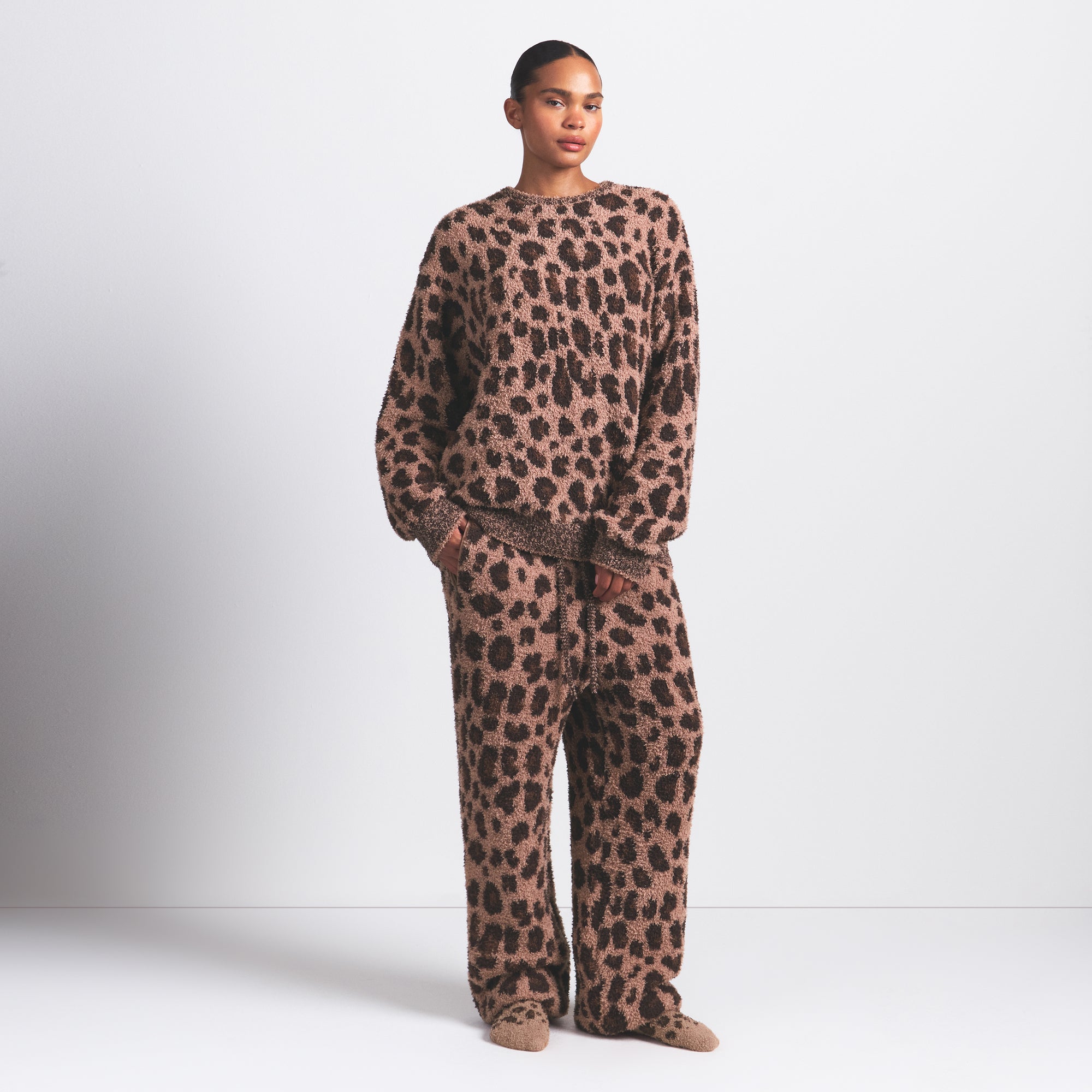SKIMS COZY OVERBedenD CREWNECK PULLOVER | SIENNA LEOPARD PRINT - Mind Türkiye