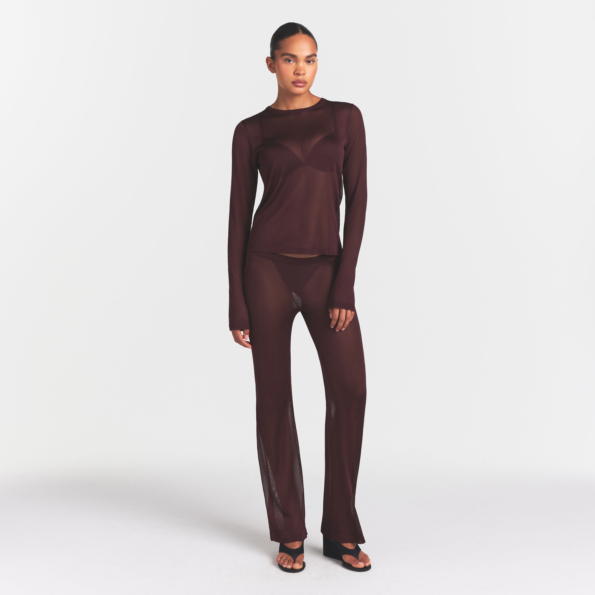 SKIMS SLINKY KNIT CREW NECK LONG SLEEVE TOP | CURRANT - Mind Türkiye