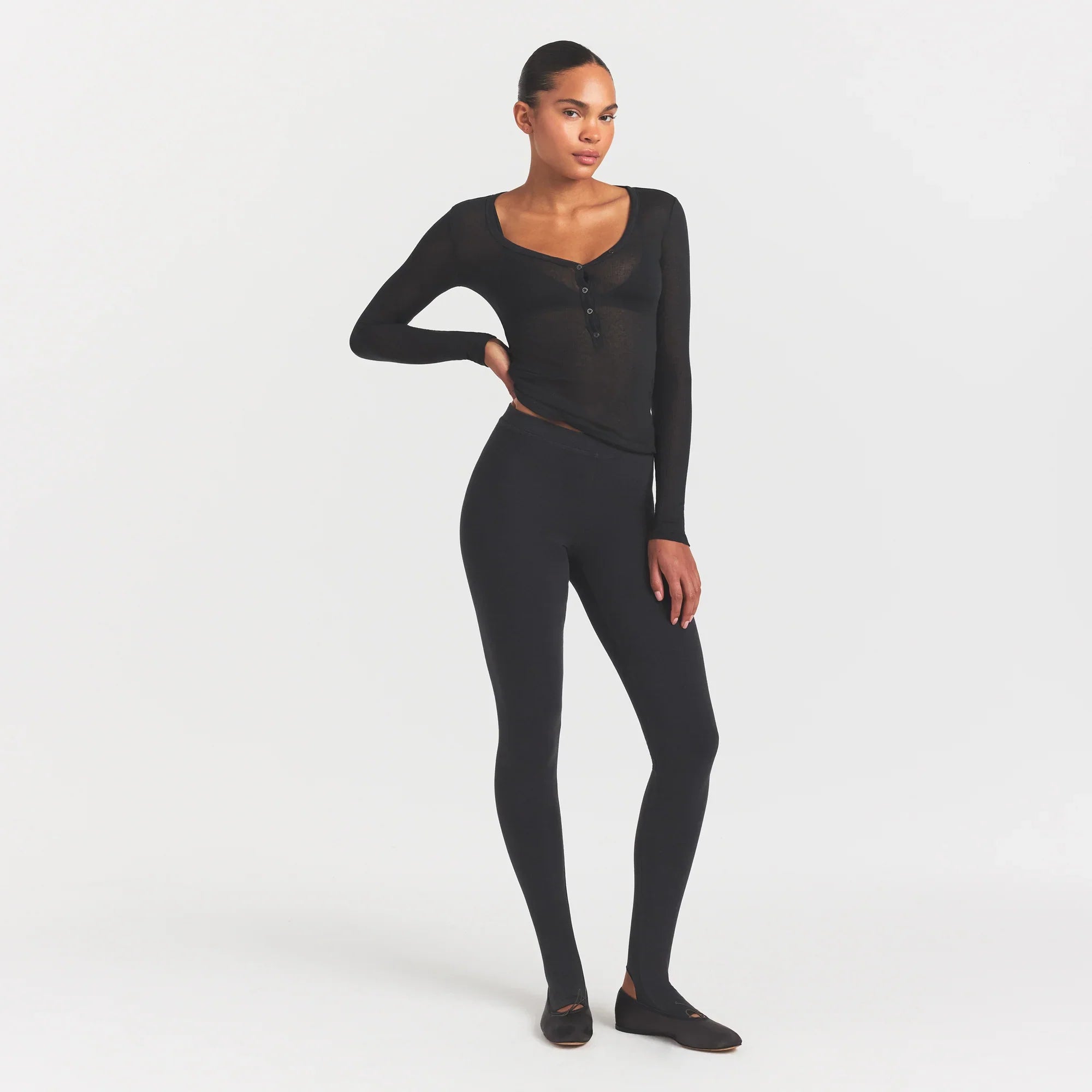 SKIMS SHEER RIB HENLEY | SOOT - Mind Türkiye