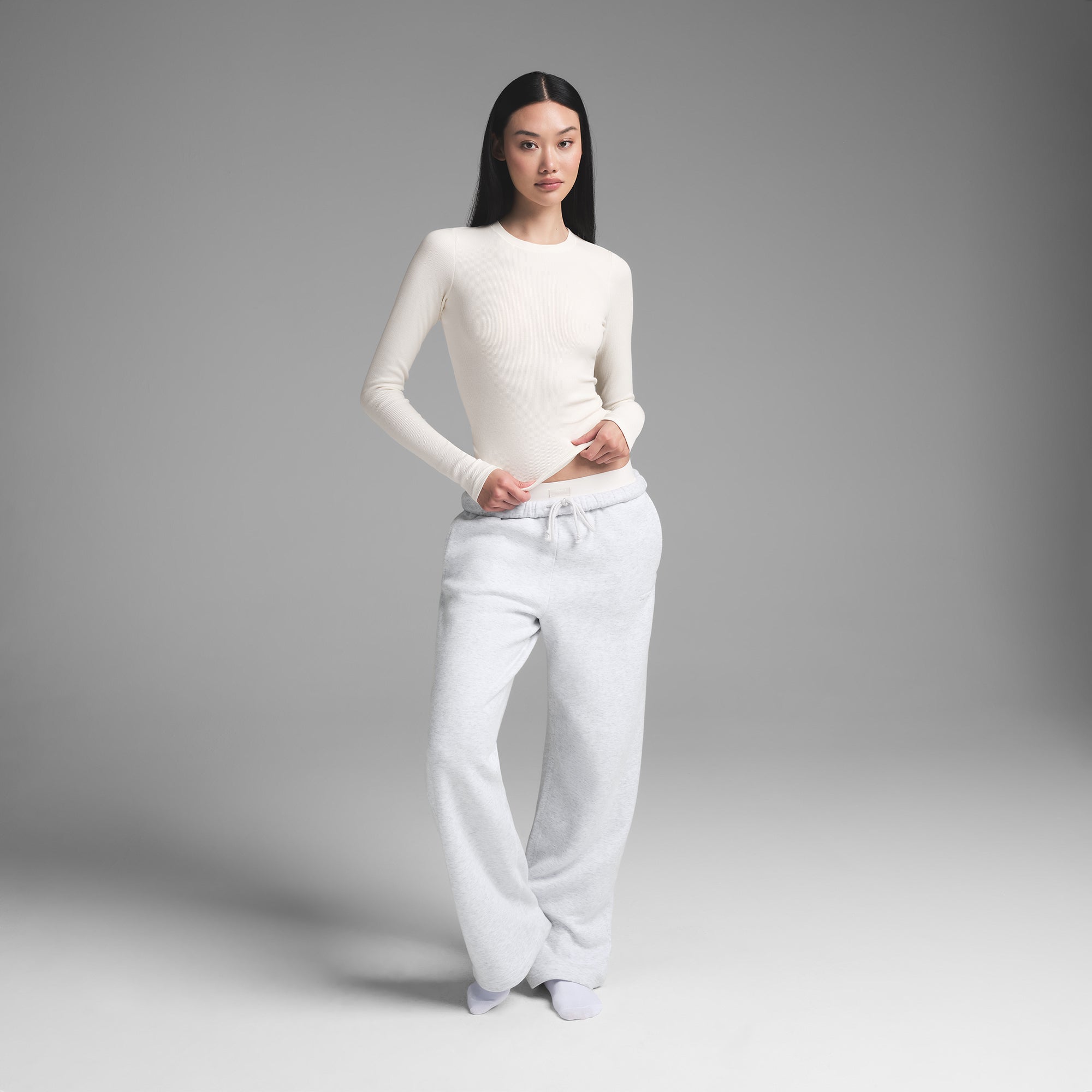 SKIMS COTTON RIB LONG SLEEVE T-SHIRT | MARBLE - Mind Türkiye