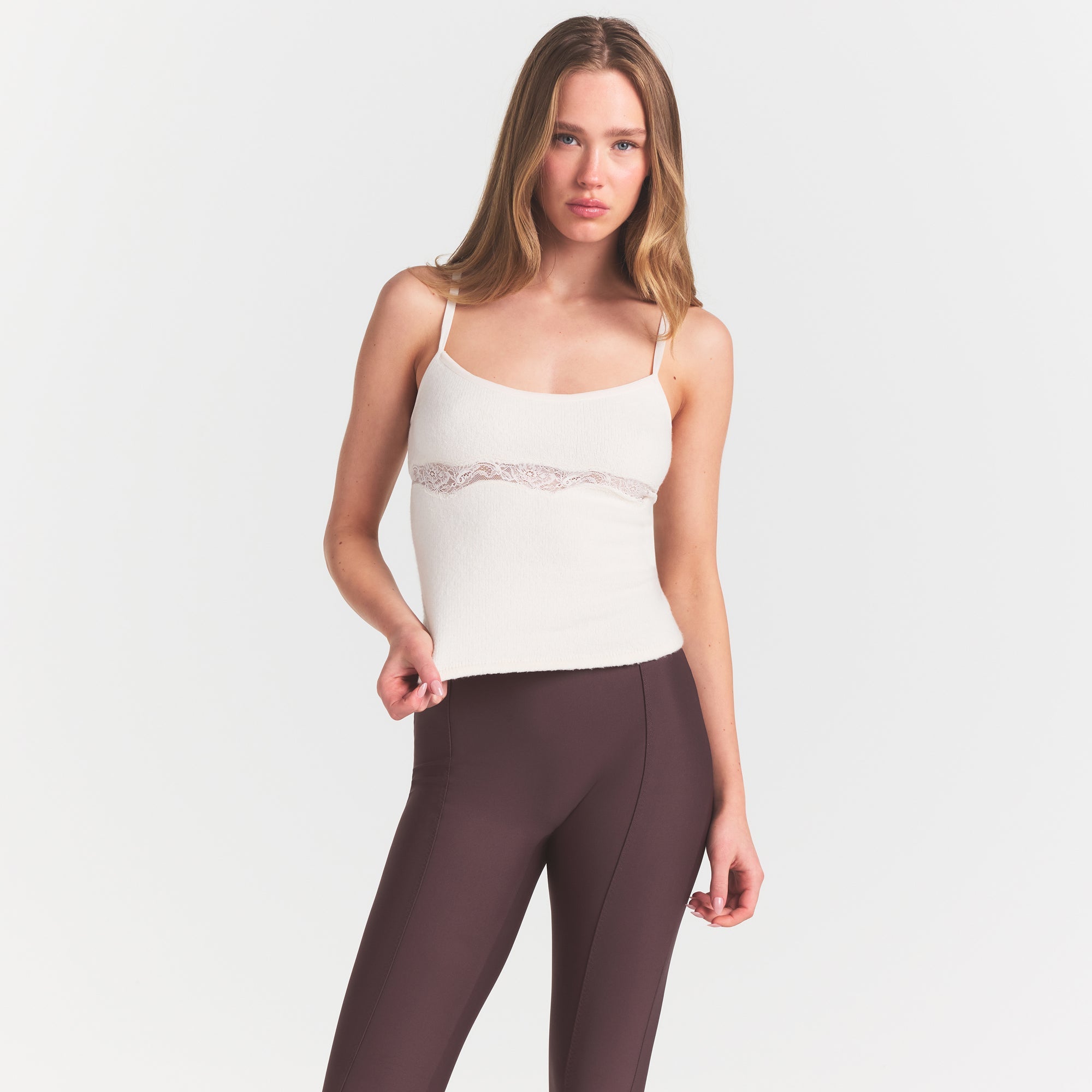 SKIMS LACE KNIT TANK | SUGAR - Mind Türkiye