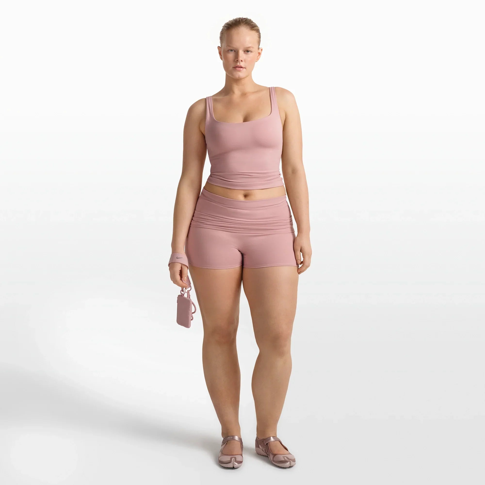 NikeSKIMS MATTE SQUARE NECK TANK | HIMALAYAN - Mind Türkiye