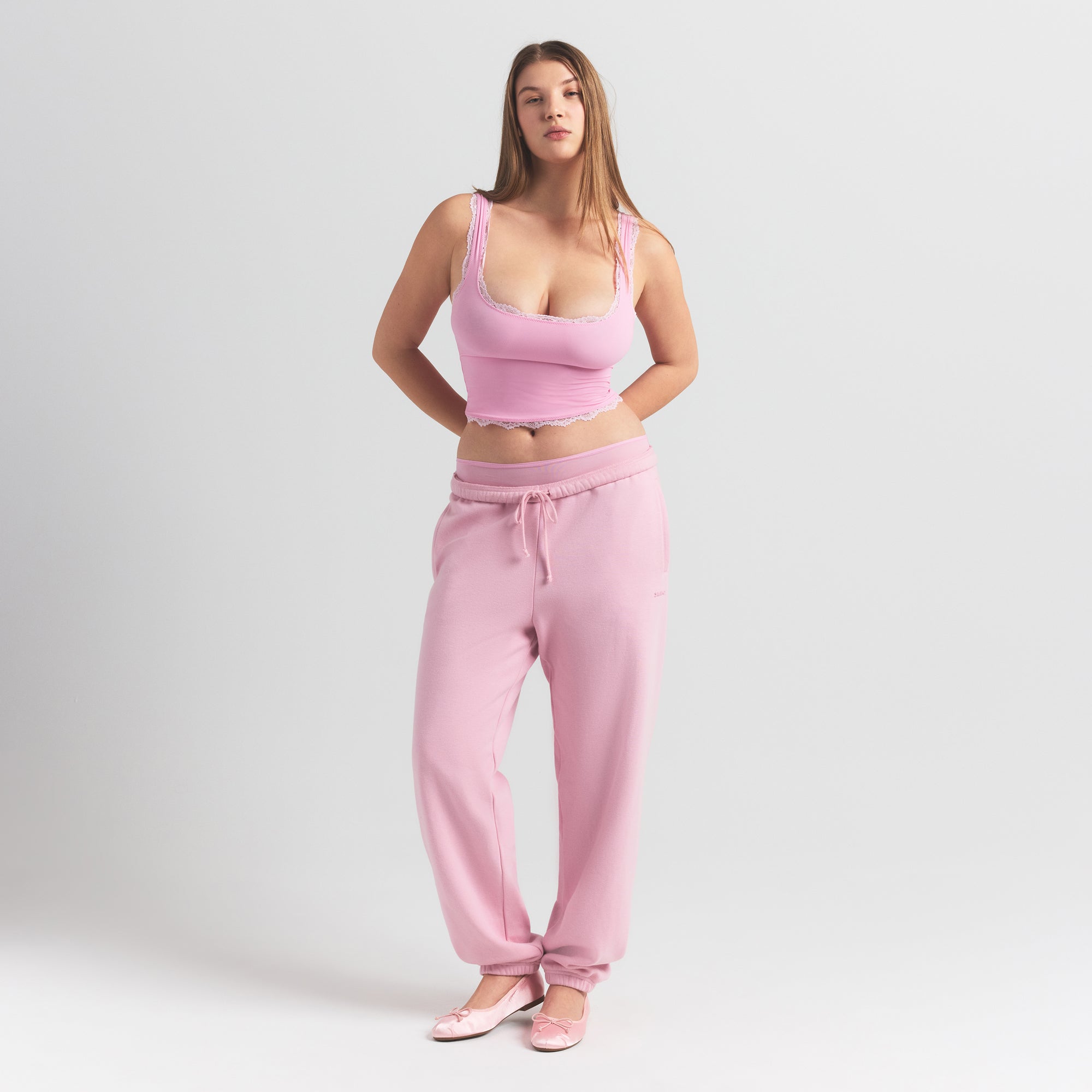 SKIMS FITS EVERYBODY LACE TANK | BUBBLE GUM TONAL - Mind Türkiye