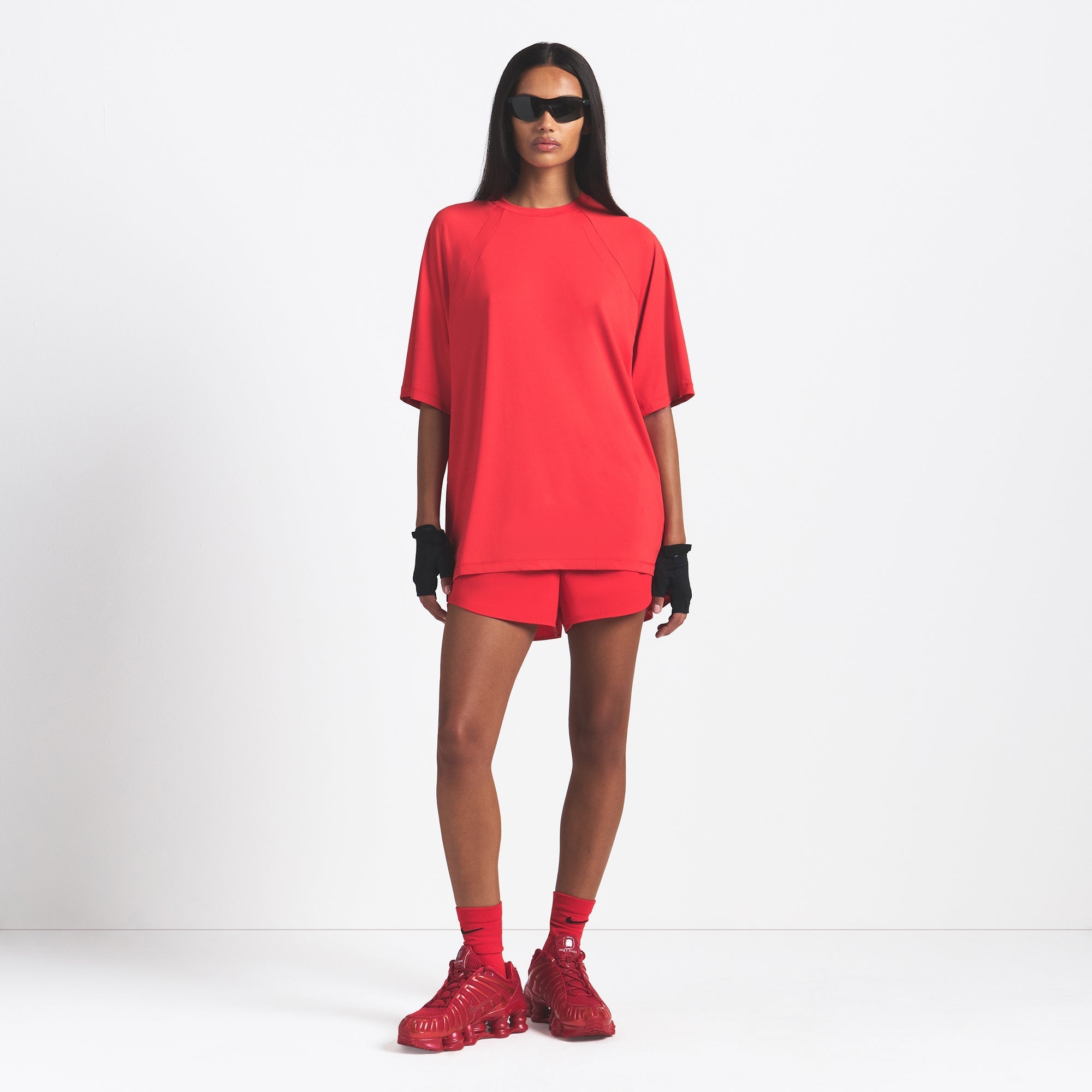 NikeSKIMS AIRY OVERBedenD TEE | RUBY - Mind Türkiye