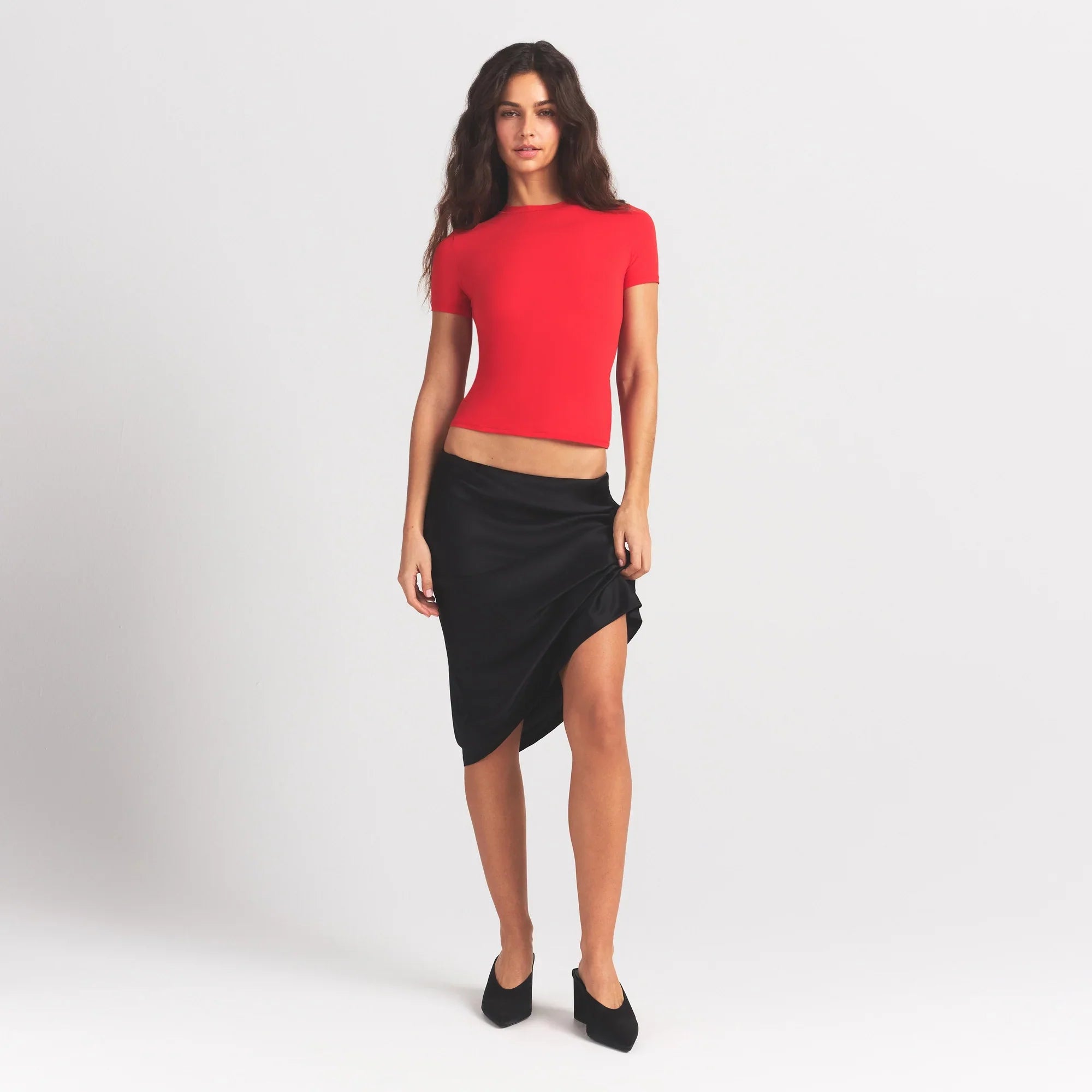 SKIMS FITS EVERYBODY T-SHIRT | CHERRY - Mind Türkiye