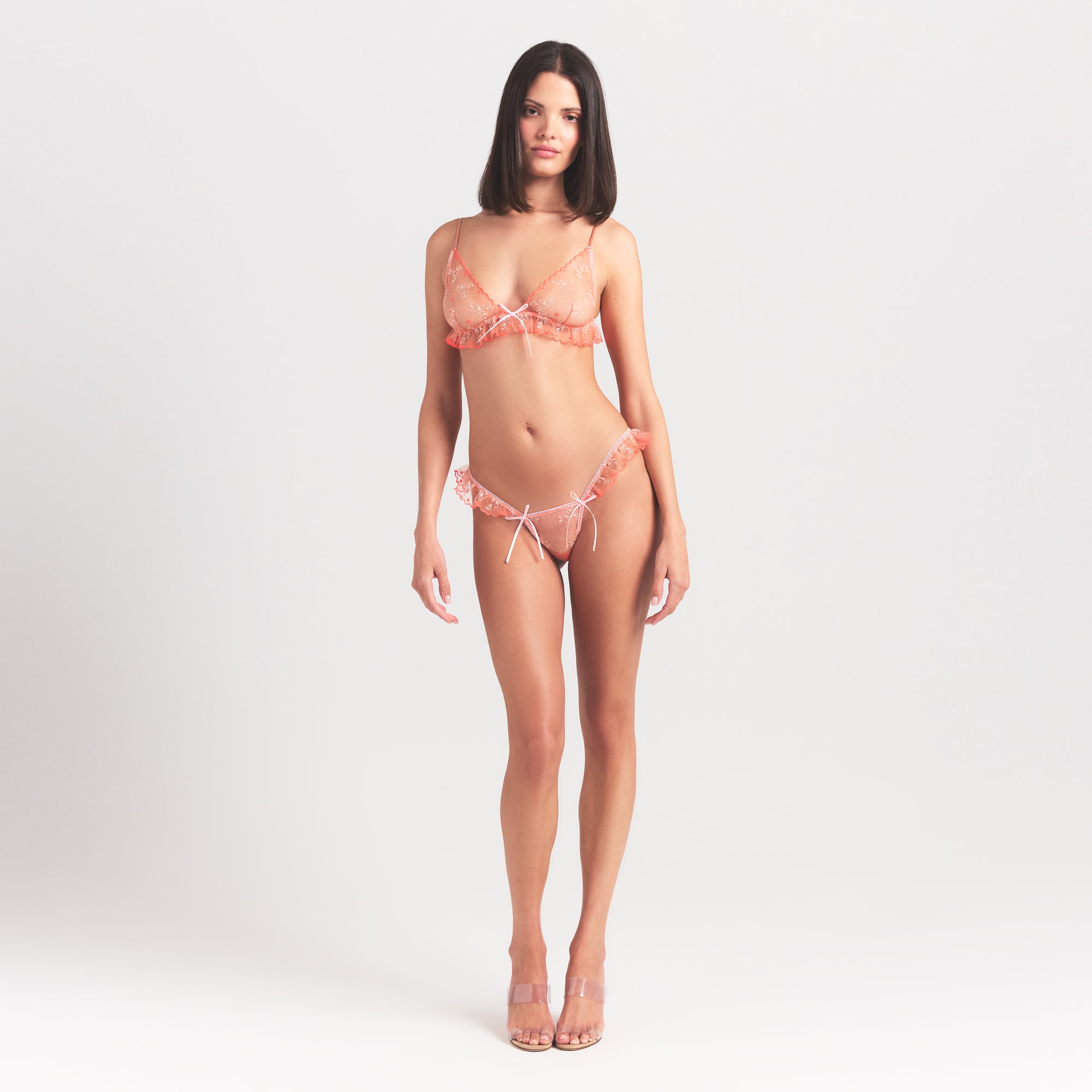 SKIMS EMBROIDERED TULLE SKIMPY TRIANGLE BRALETTE | GUAVA HEART TULLE - Mind Türkiye