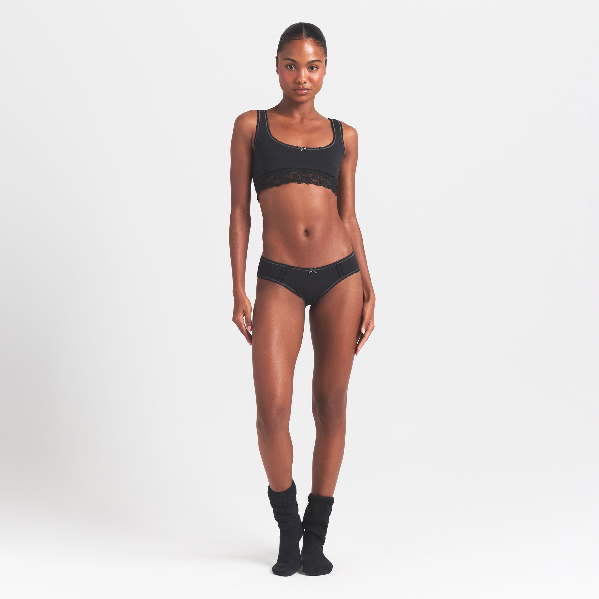 SKIMS LIGHTWEIGHT COTTON LACE HIPSTER | SOOT TONAL - Mind Türkiye