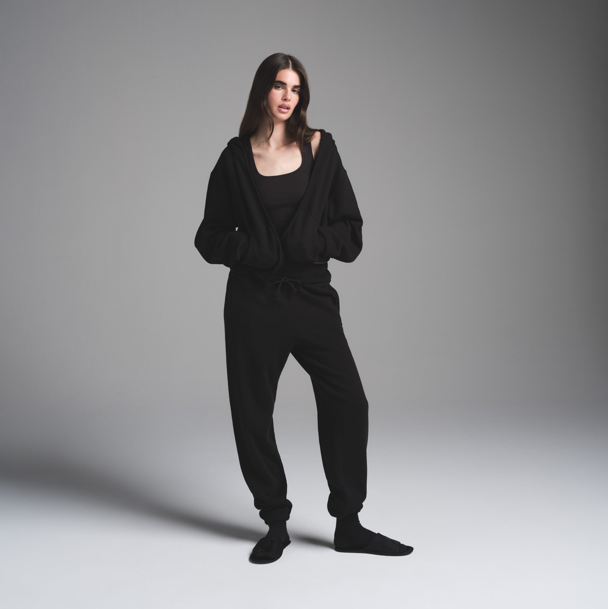 SKIMS COTTON FLEECE CLASSIC ZIP UP HOODIE | ONYX - Mind Türkiye