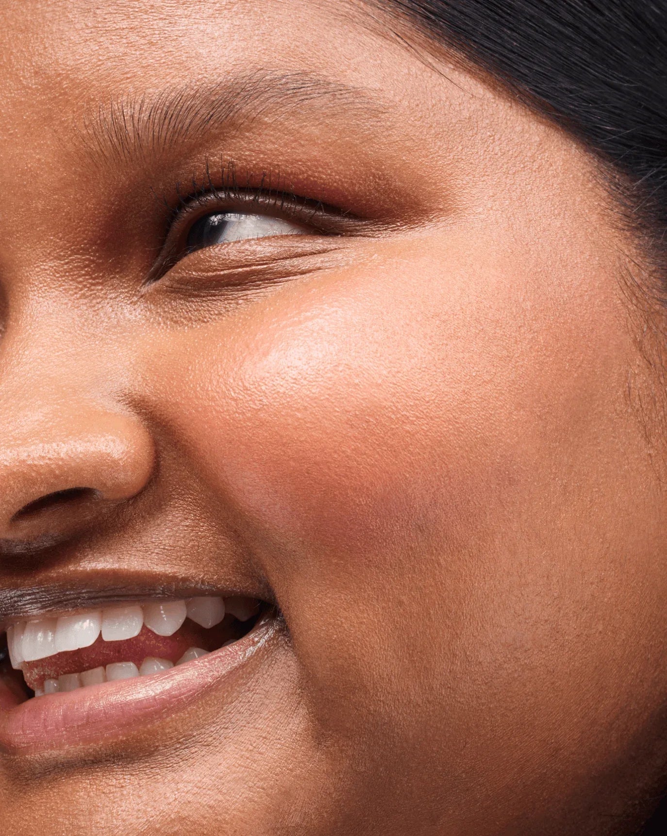 Glossier Cloud Paint – Bronzer - Mind Türkiye