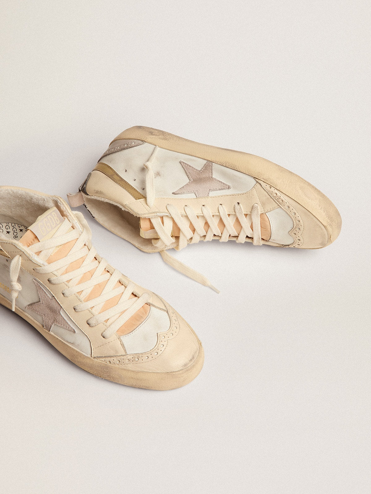 Golden Goose Women’s Mid Star With Star In Light Gray Suede And Gold Flash - Mind Türkiye