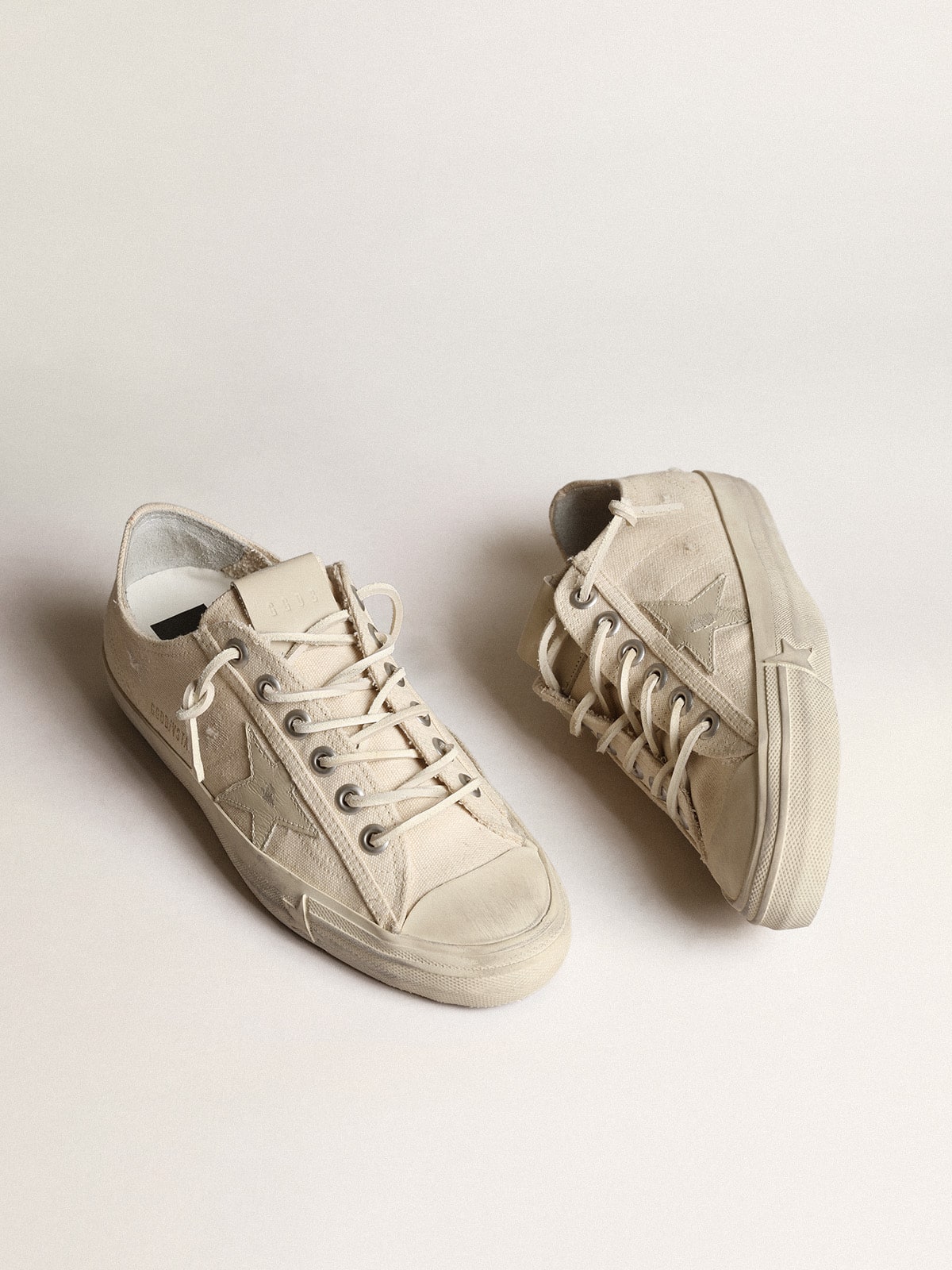 Golden Goose V-Star In Light Cream Canvas With Milk-White Leather Star - Mind Türkiye