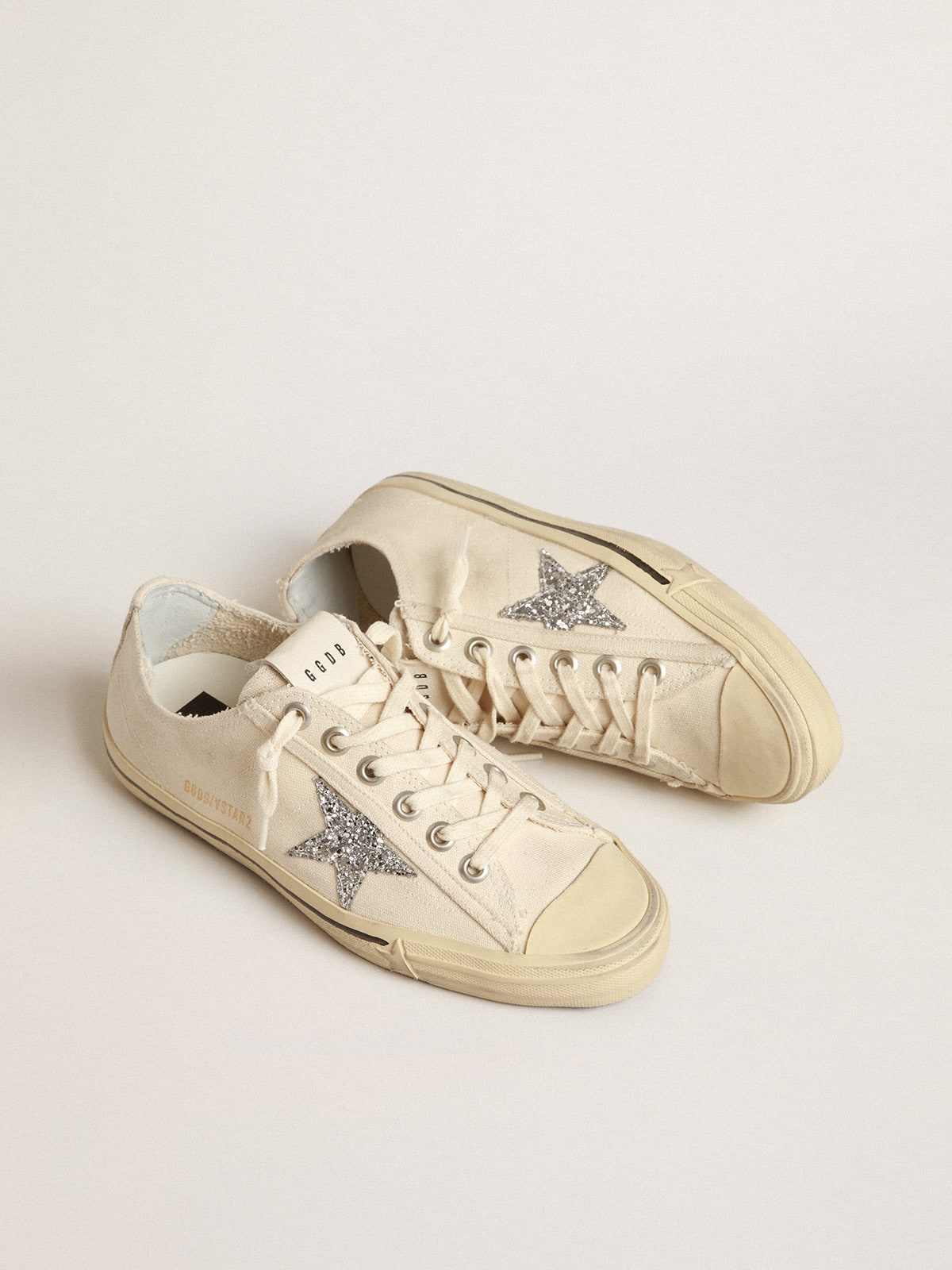 Golden Goose V-Star In Beige Canvas With A Silver Glitter Star - Mind Türkiye