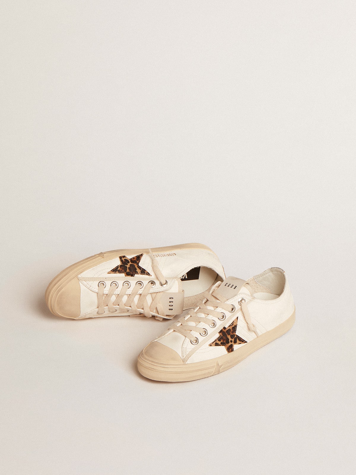 Golden Goose V-Star In Nappa With Pony Skin Star And Silver Heel Tab - Mind Türkiye