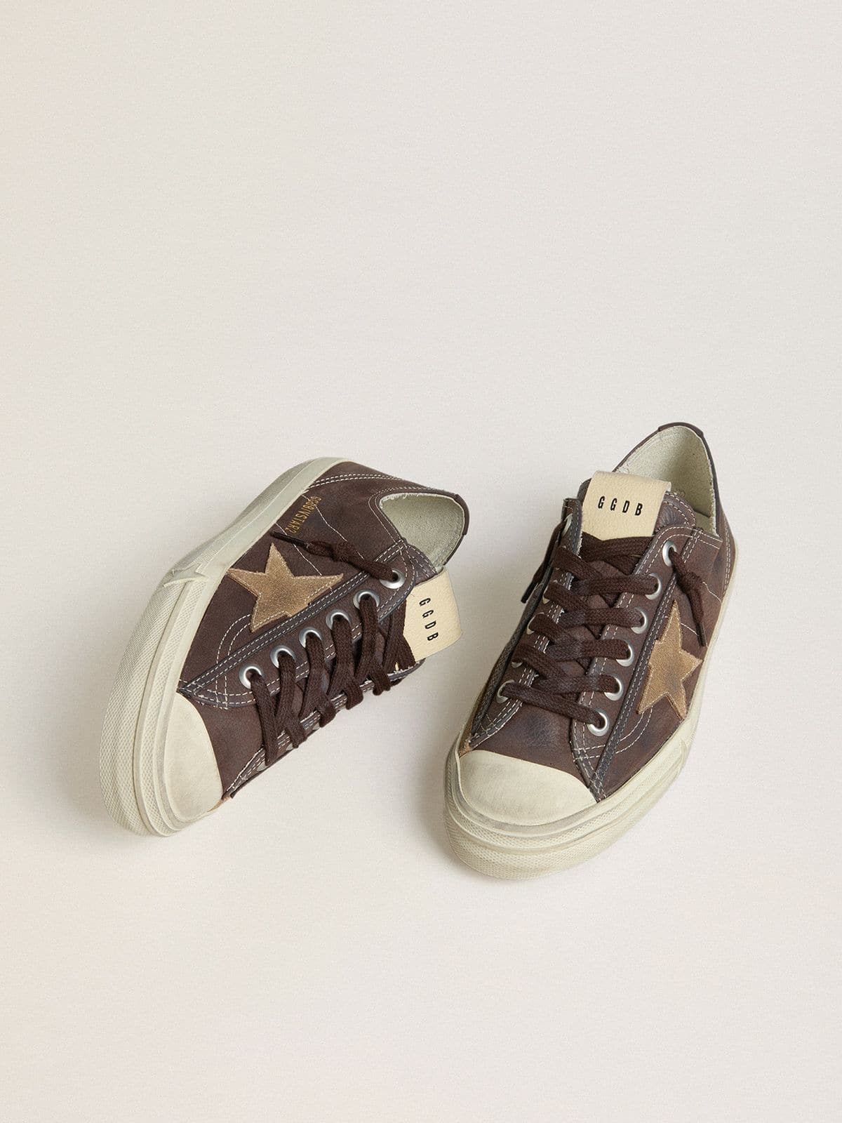 Golden Goose Women’s V-Star In Brown Nubuck With Tobacco-Colored Suede Star - Mind Türkiye