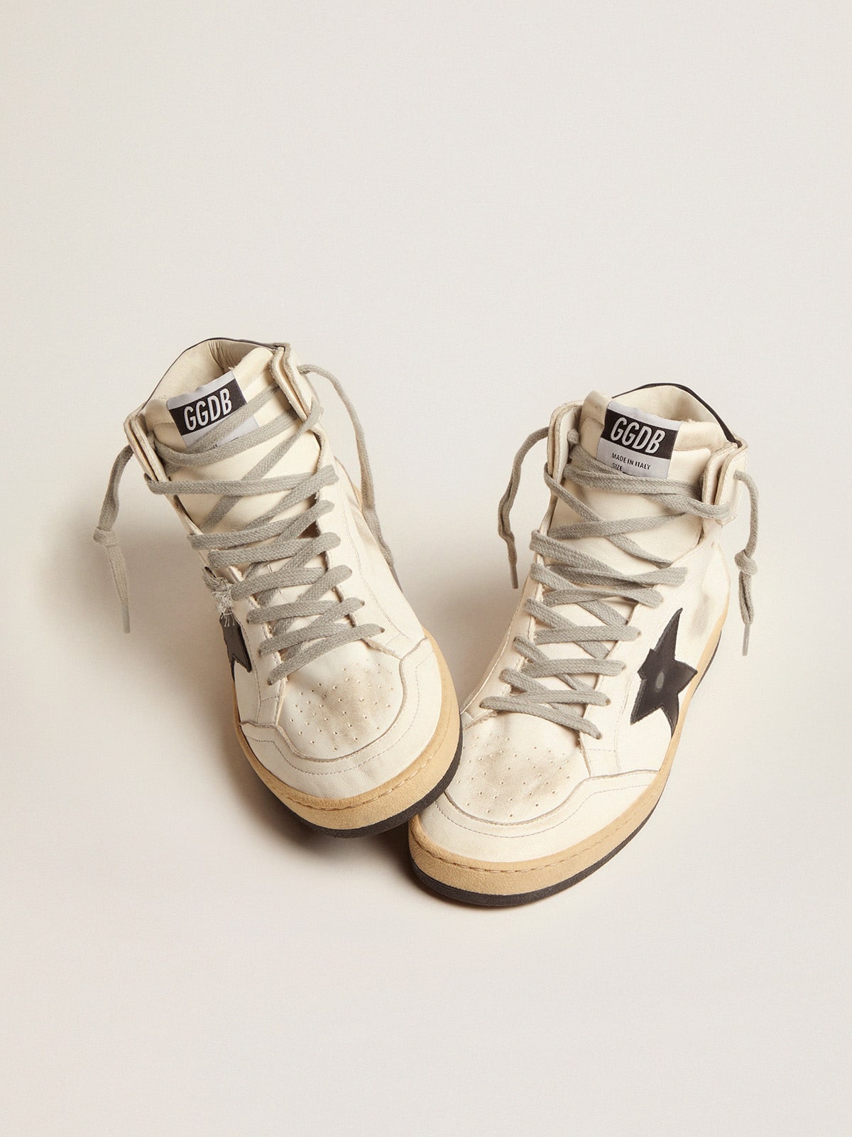 Golden Goose Women’s Sky-Star With Signature On The Ankle And Black Inserts - Mind Türkiye