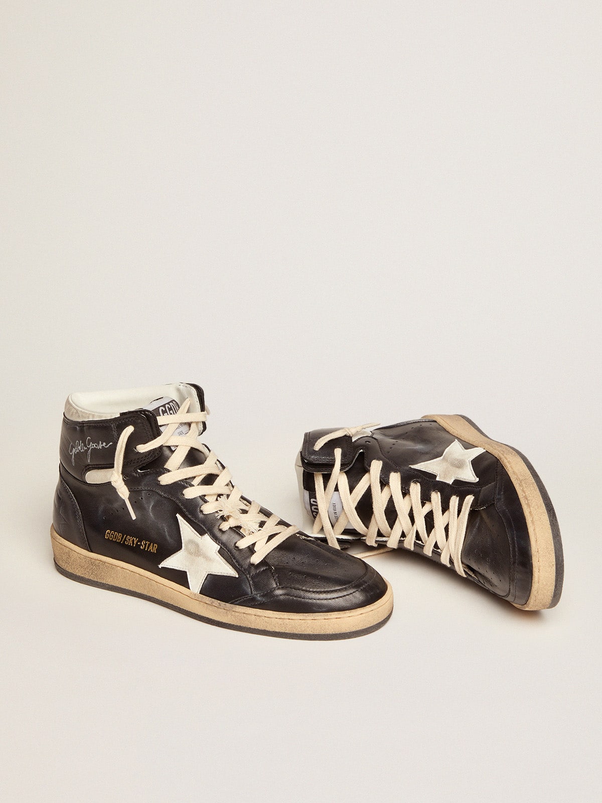 Golden Goose Women’s Sky-Star In Black Nappa With White Star - Mind Türkiye