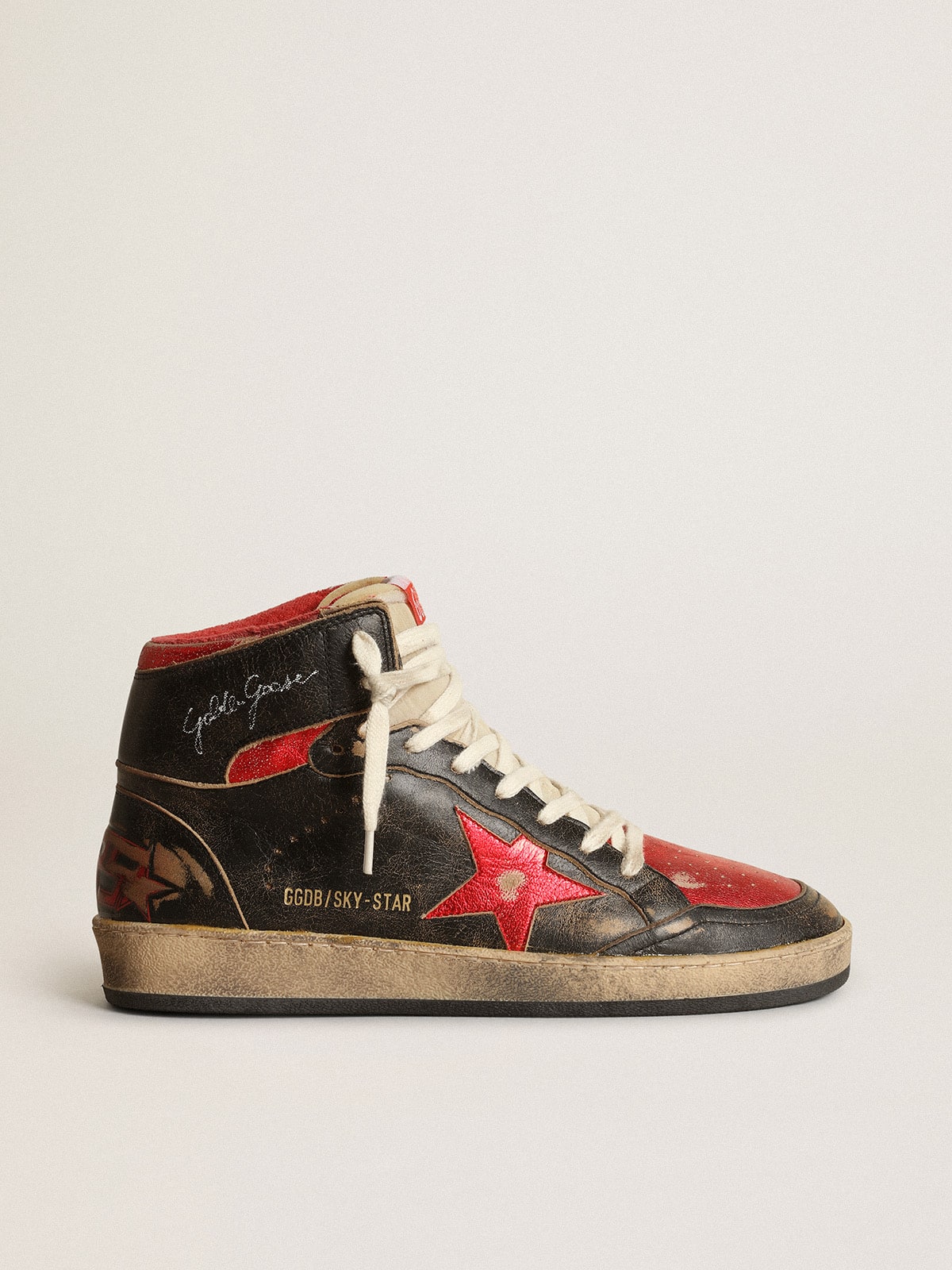 Golden Goose Women’s Sky-Star In Black Glossy Leather With Red Star - Mind Türkiye