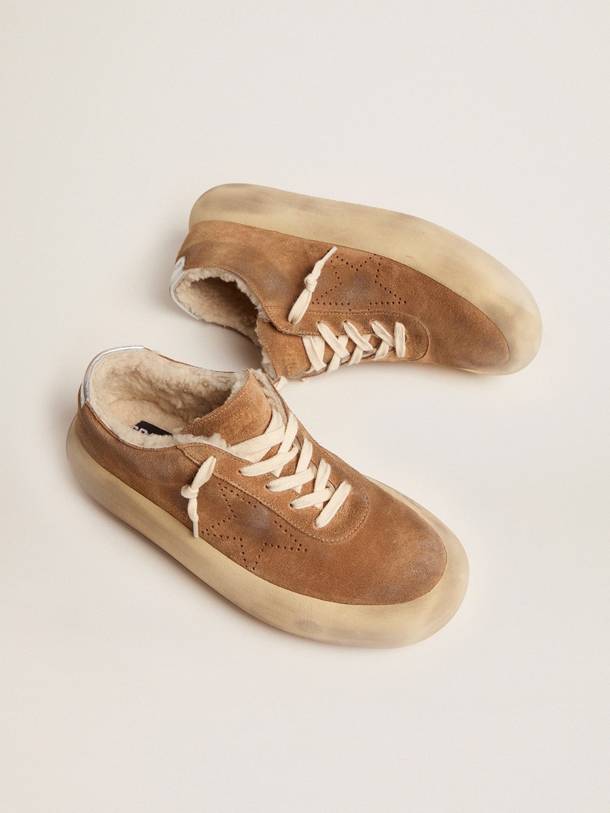 Golden Goose Women’s Space-Star Shoes In Tobacco-Colored Suede With Shearling Lining - Mind Türkiye