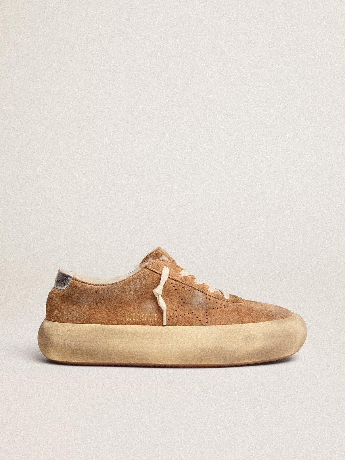 Golden Goose Women’s Space-Star Shoes In Tobacco-Colored Suede With Shearling Lining - Mind Türkiye